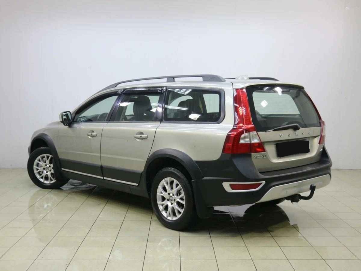 Volvo XC70, II