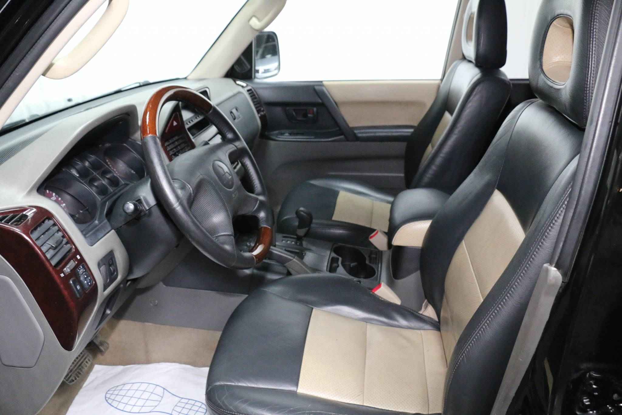 Mitsubishi Montero, II