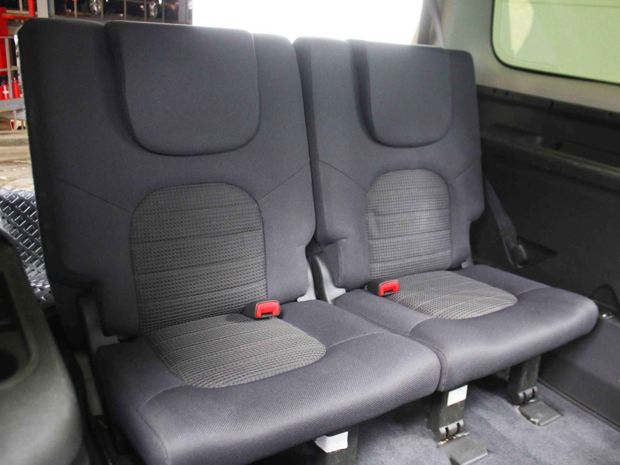 Nissan Pathfinder, III