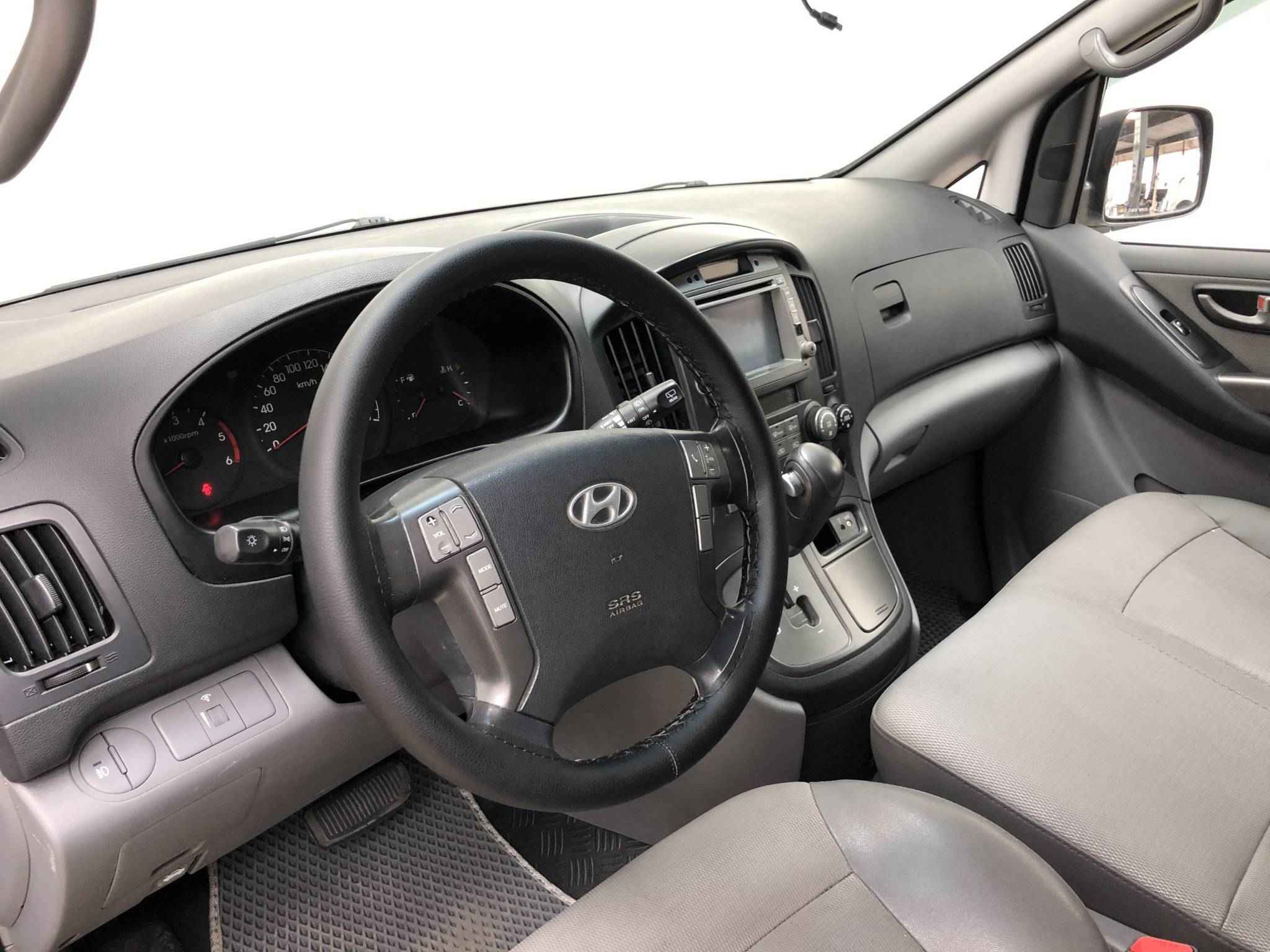 Hyundai Grand Starex, I