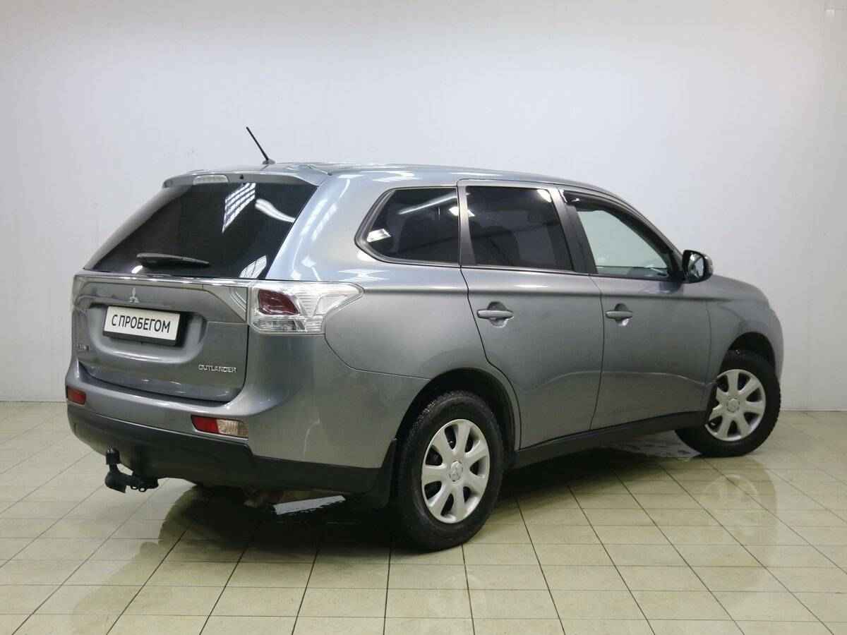 Mitsubishi Outlander, III