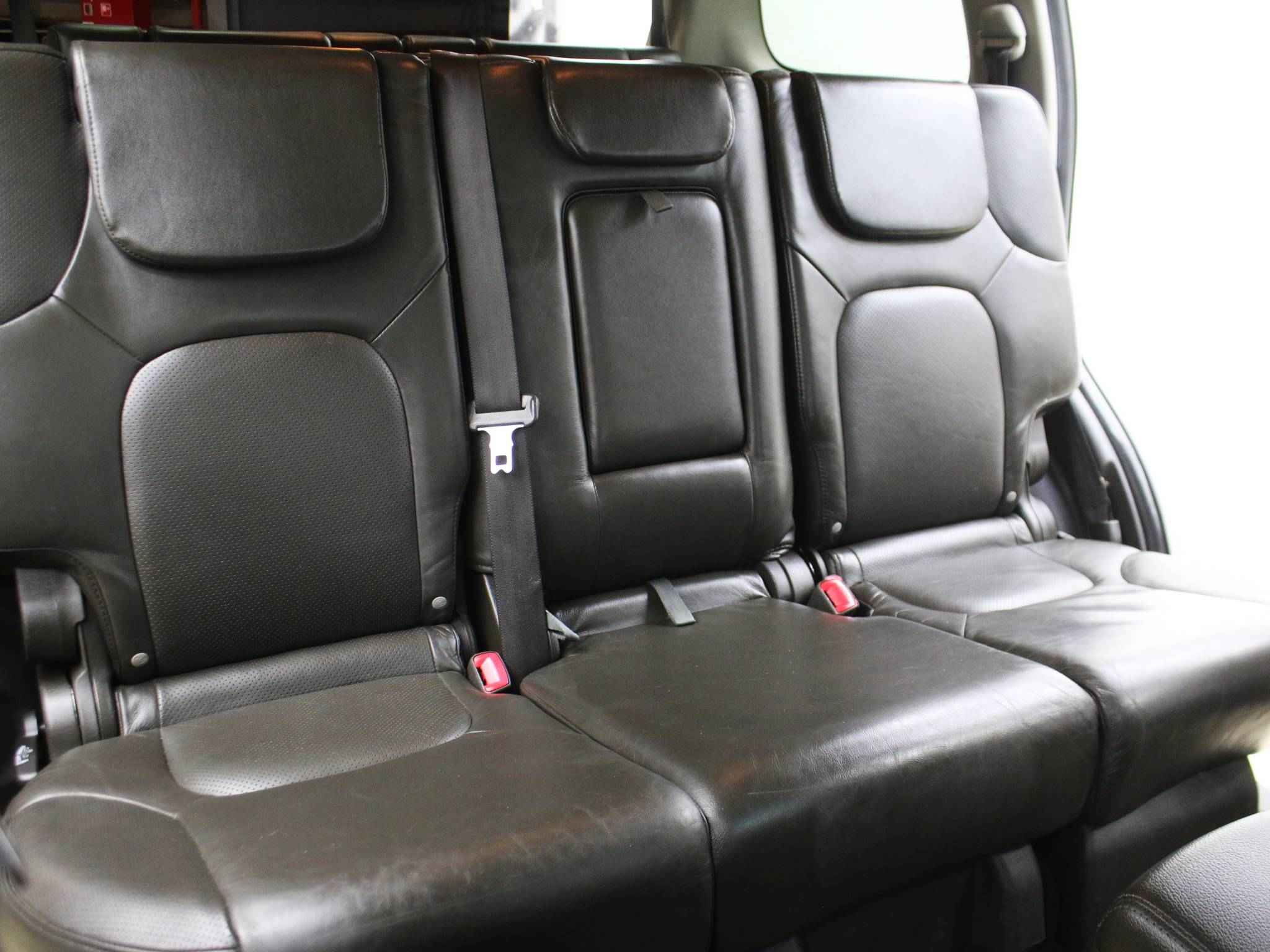 Nissan Pathfinder, III