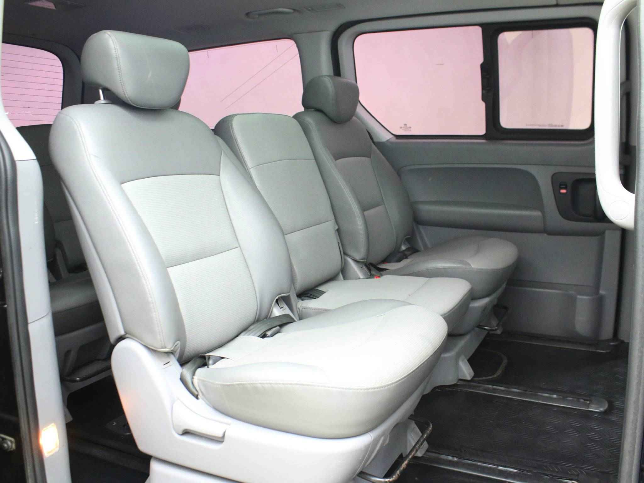 Hyundai Grand Starex, I