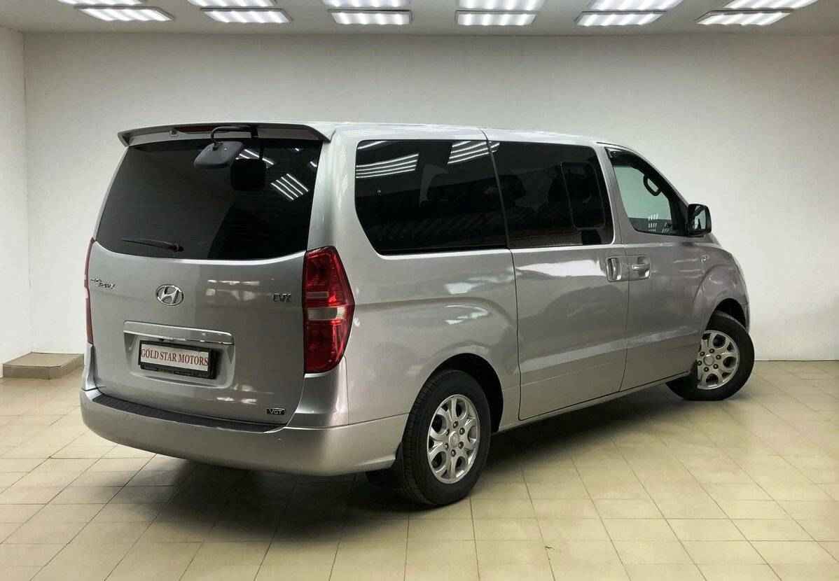 Hyundai Grand Starex, I