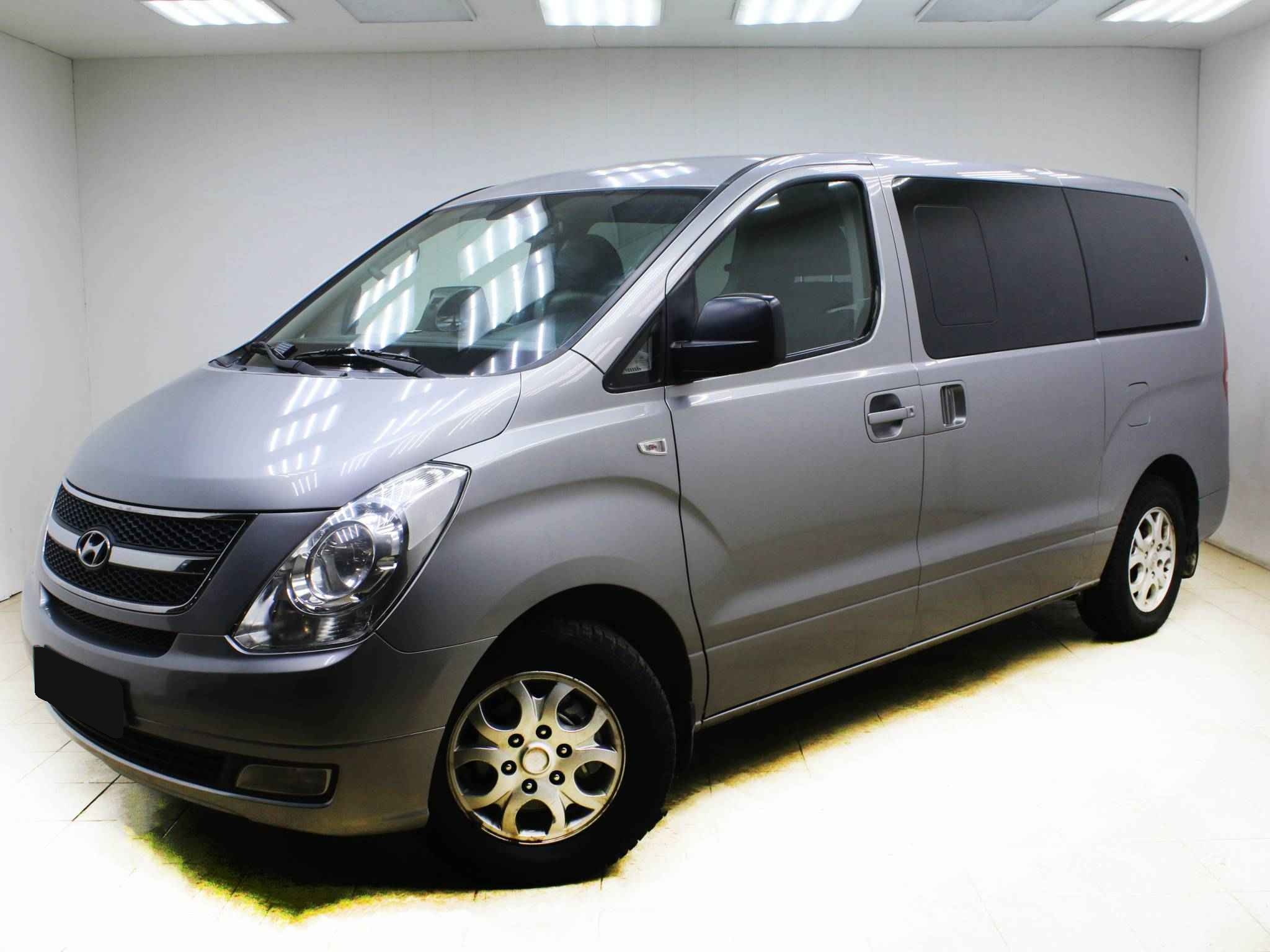 Hyundai Grand Starex, I