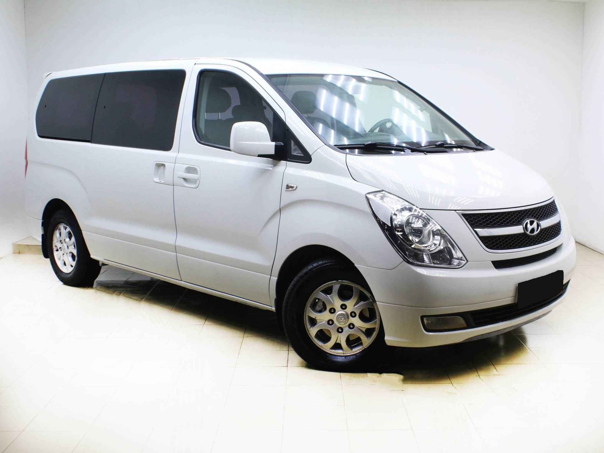 Hyundai Grand Starex, I