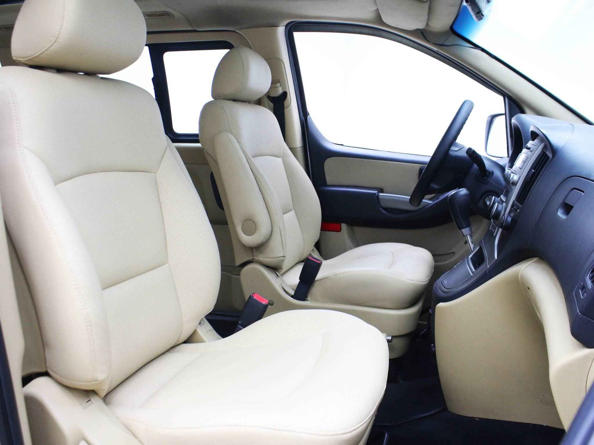 Hyundai Grand Starex, I