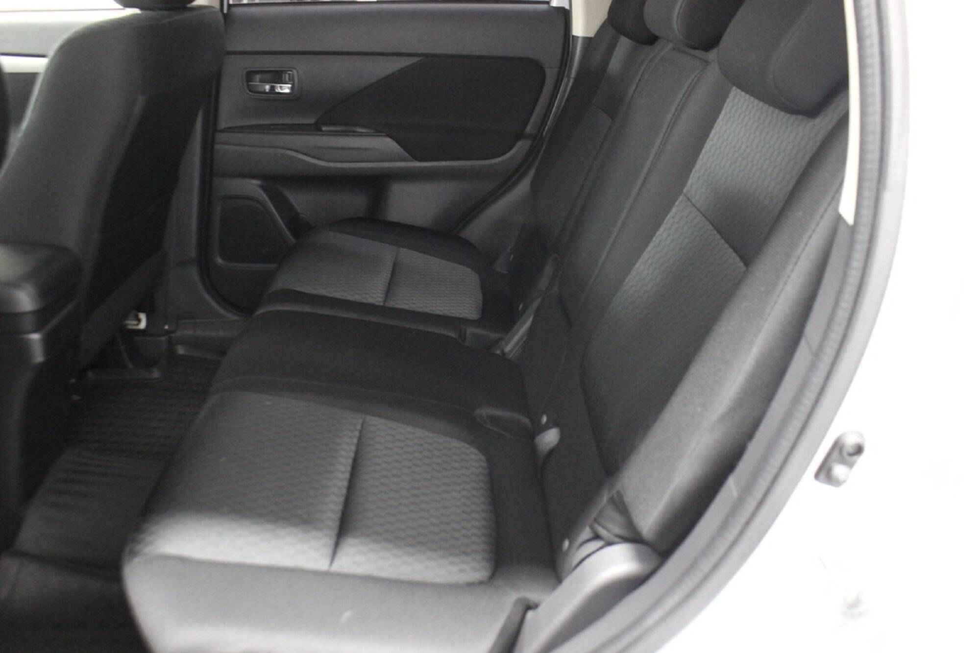 Mitsubishi Outlander, III