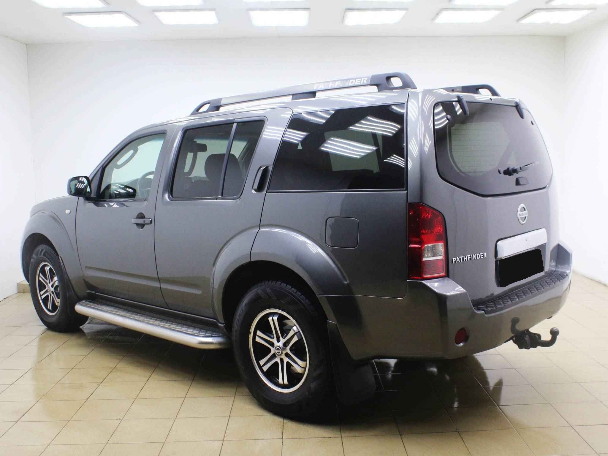 Nissan Pathfinder, III