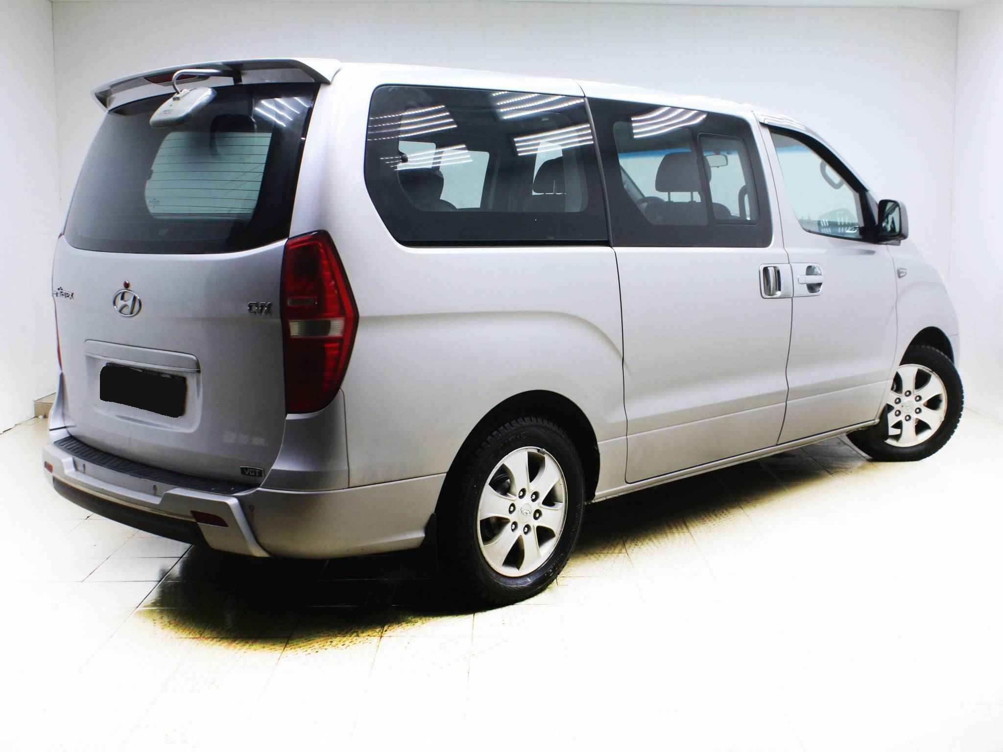 Hyundai Grand Starex, I