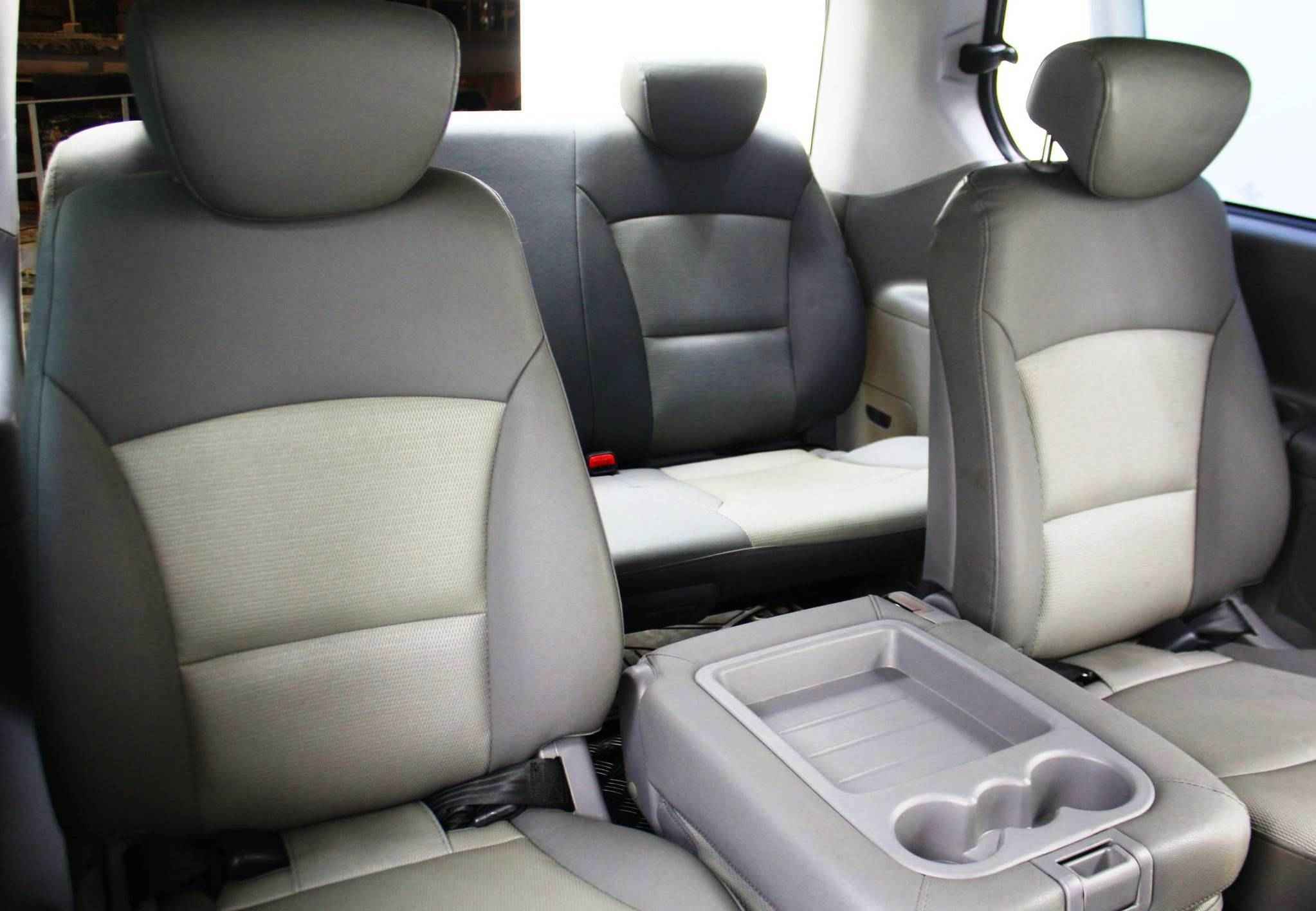 Hyundai Grand Starex, I