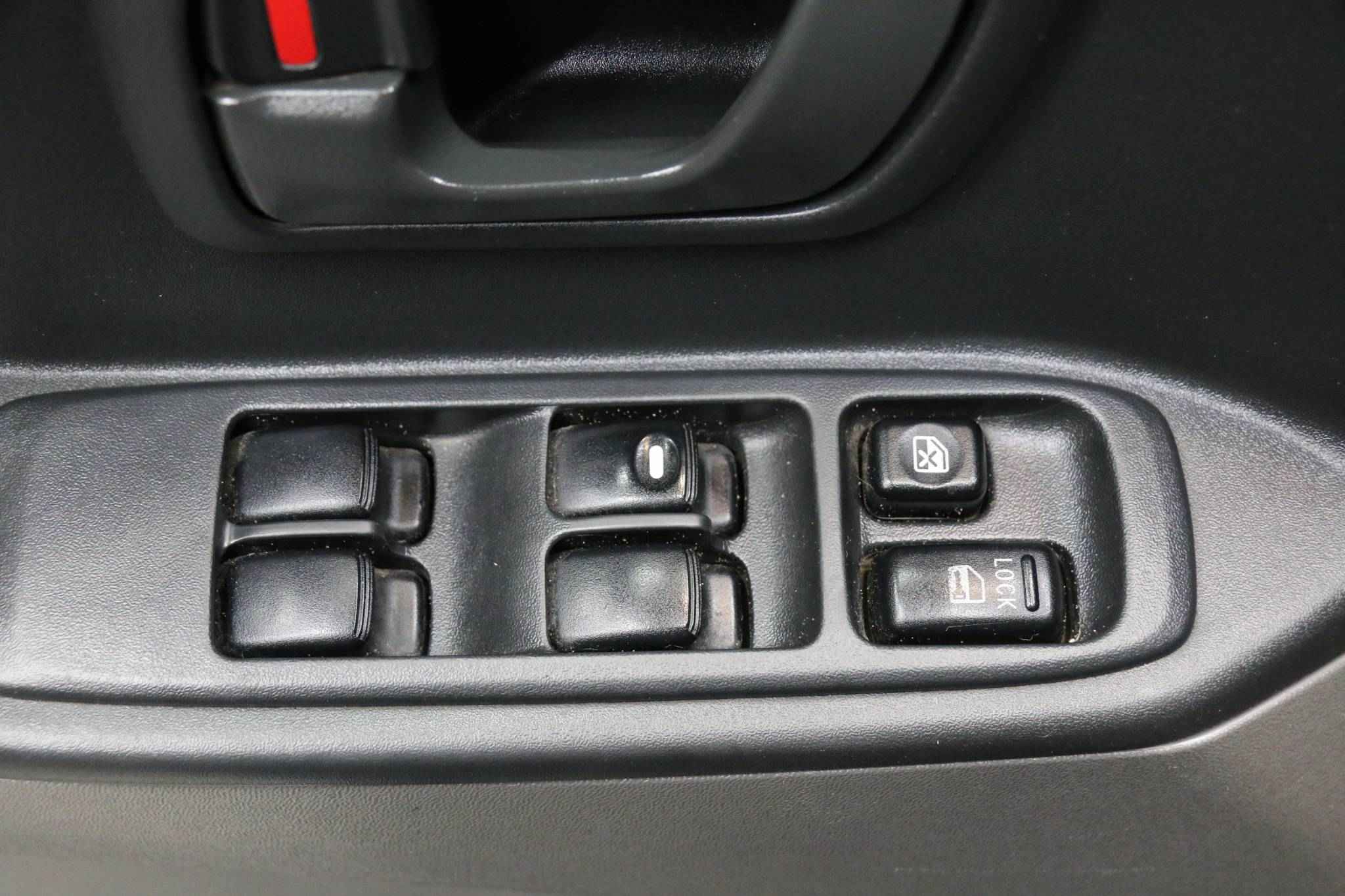 Mitsubishi Montero, II