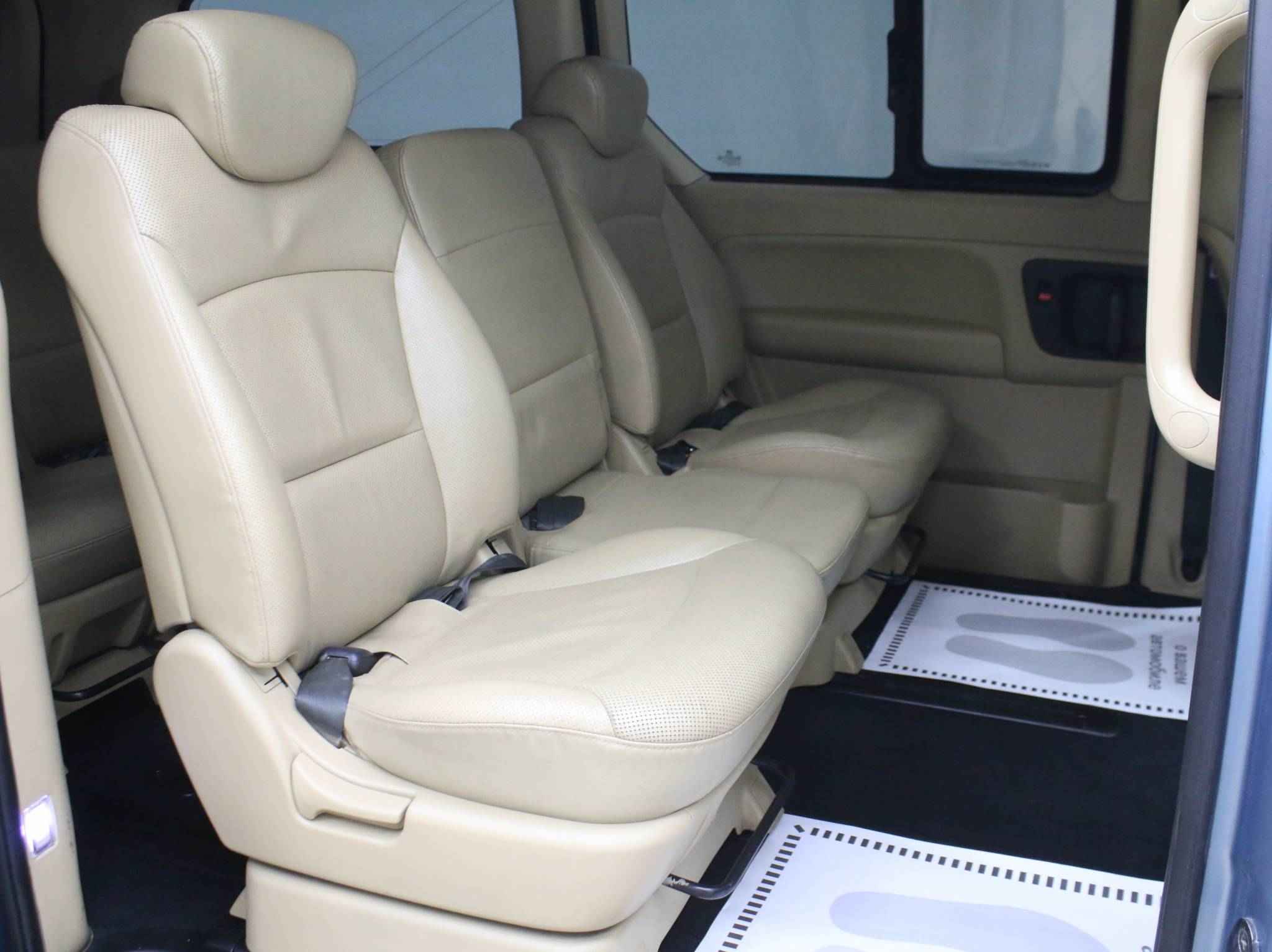 Hyundai Grand Starex, I