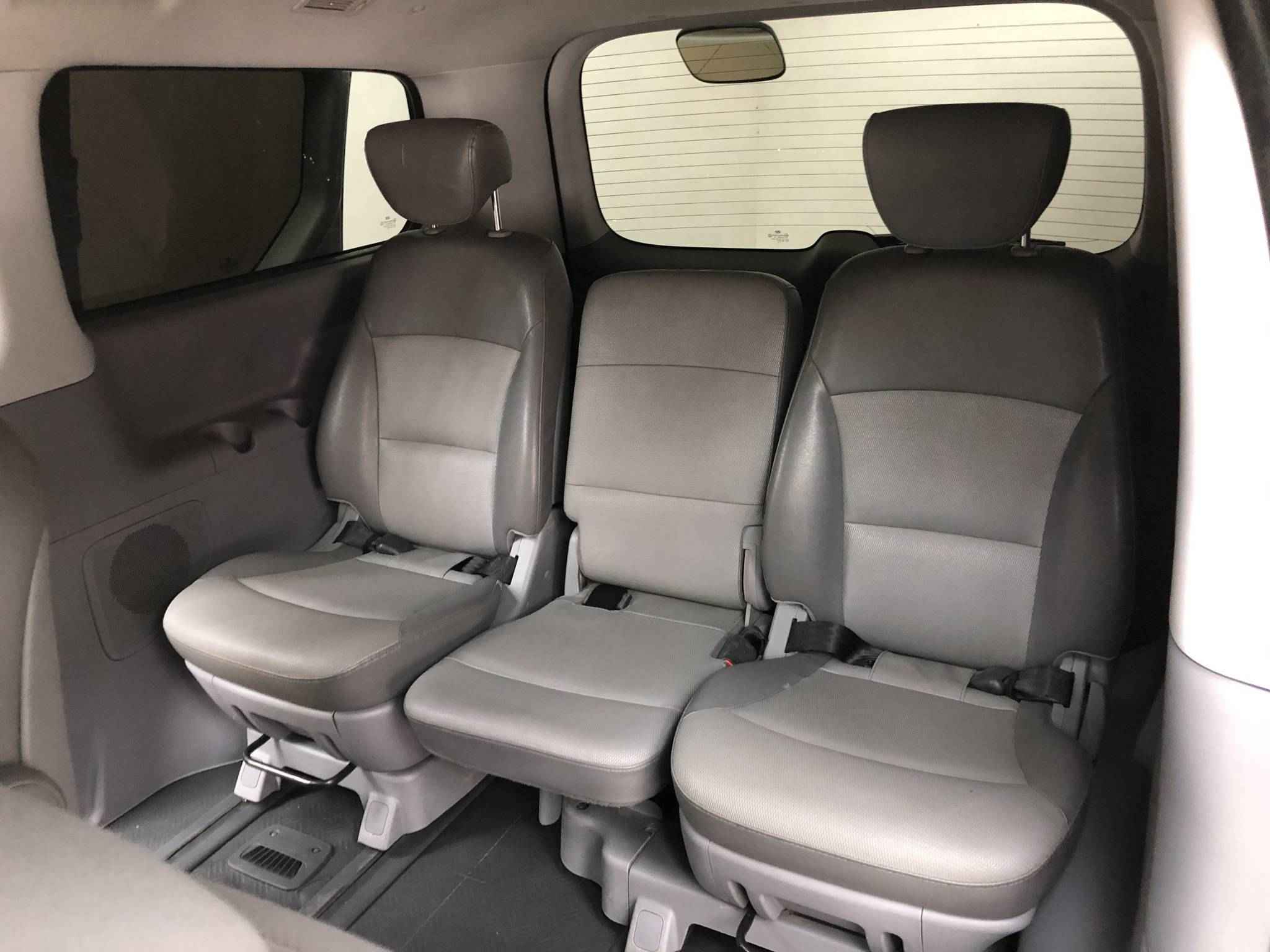 Hyundai Grand Starex, I