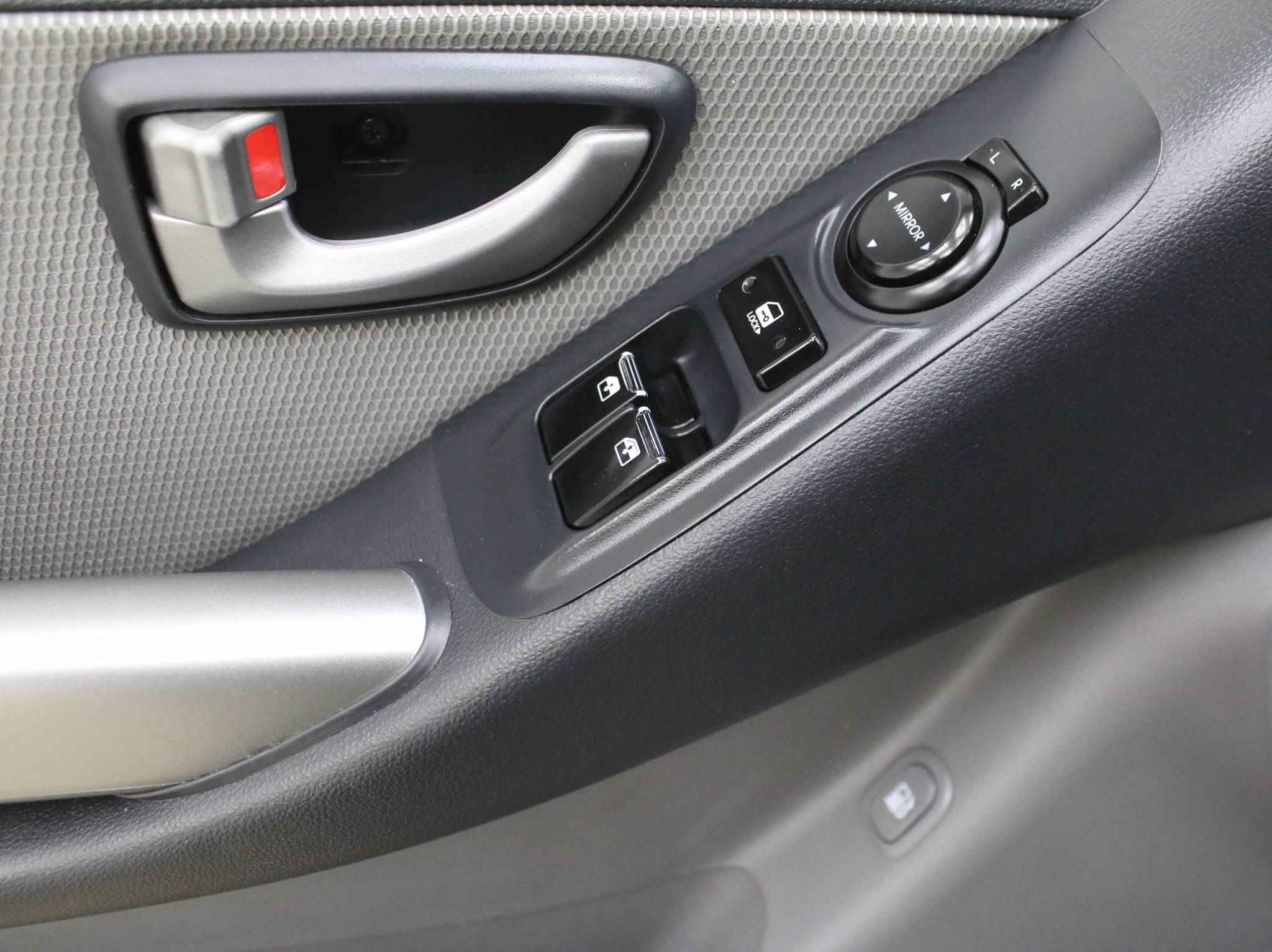 Hyundai Grand Starex, I