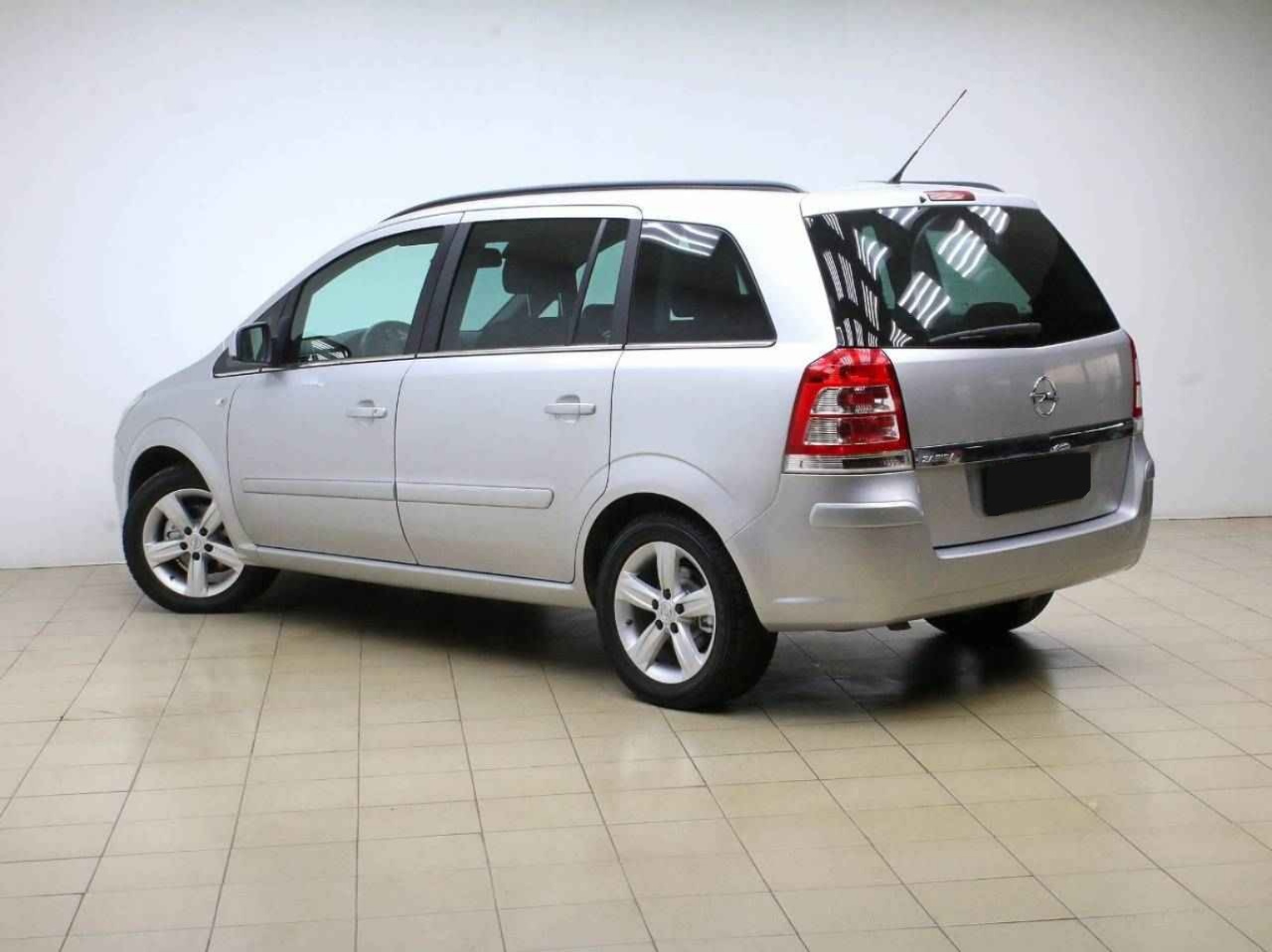 Opel Zafira, B Рестайлинг