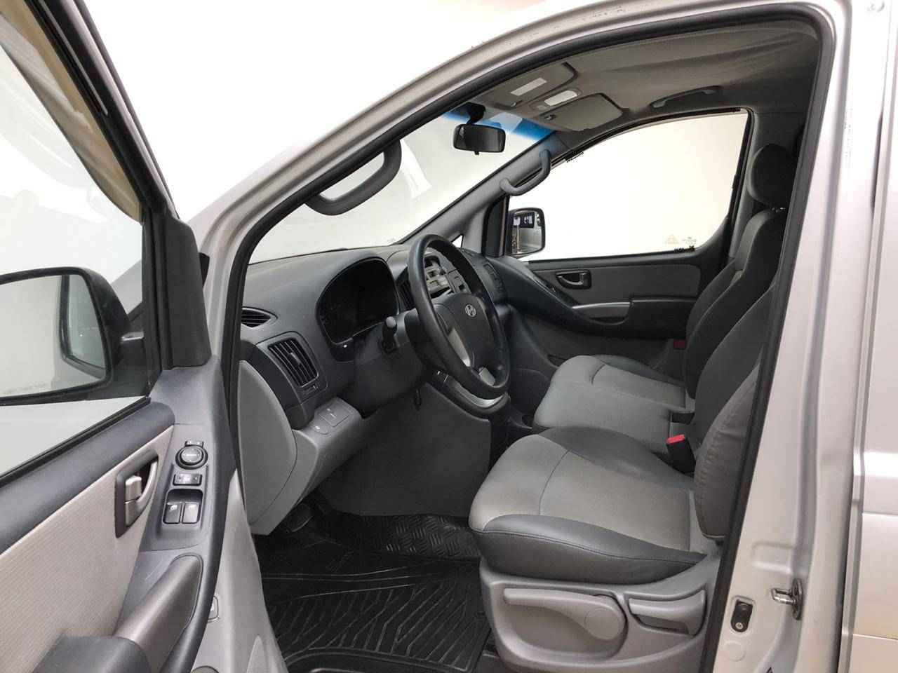 Hyundai Grand Starex, I