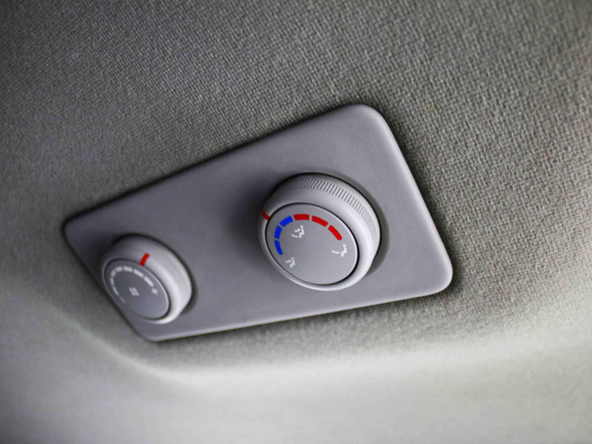 Hyundai Grand Starex, I