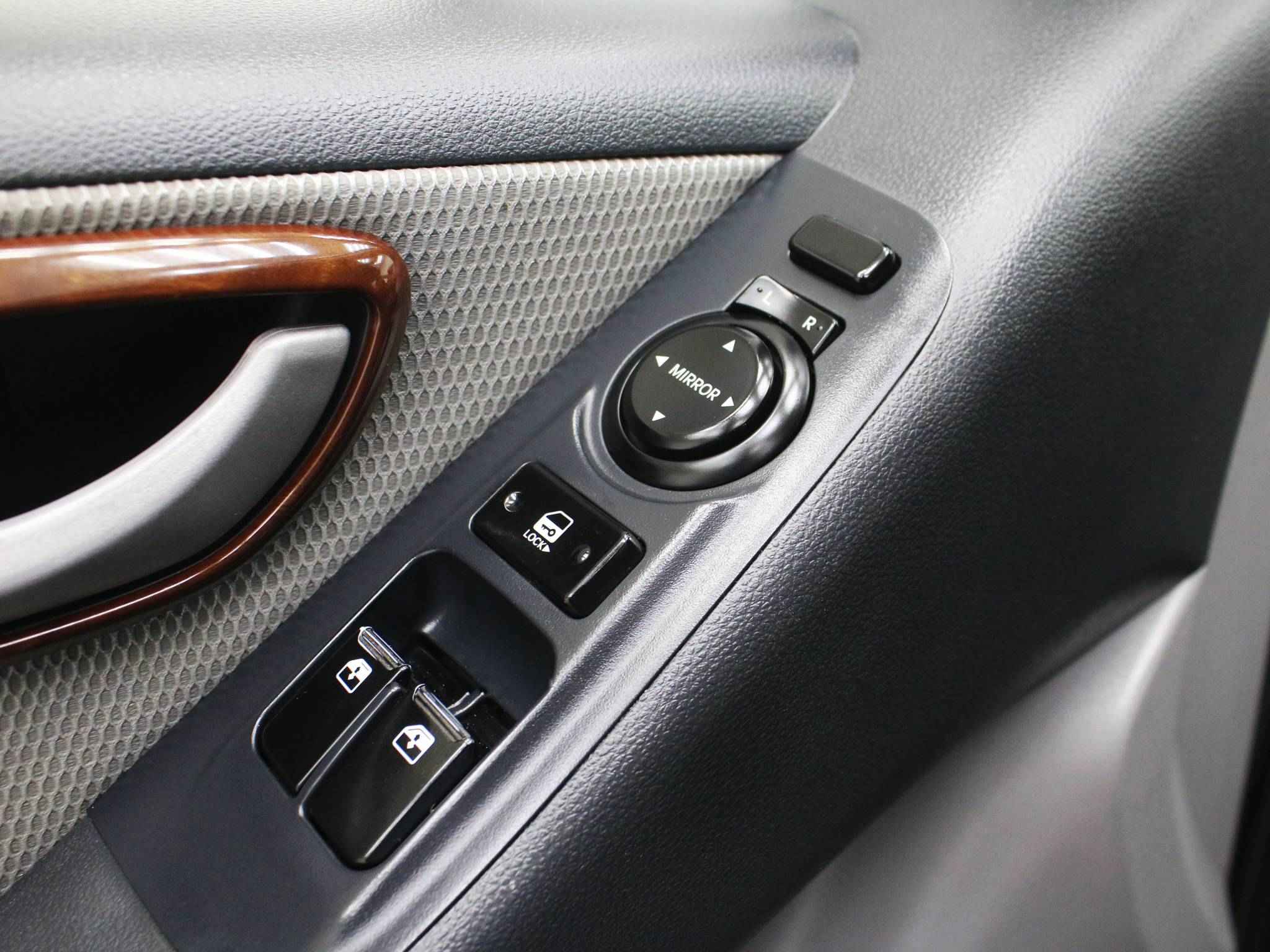 Hyundai Grand Starex, I