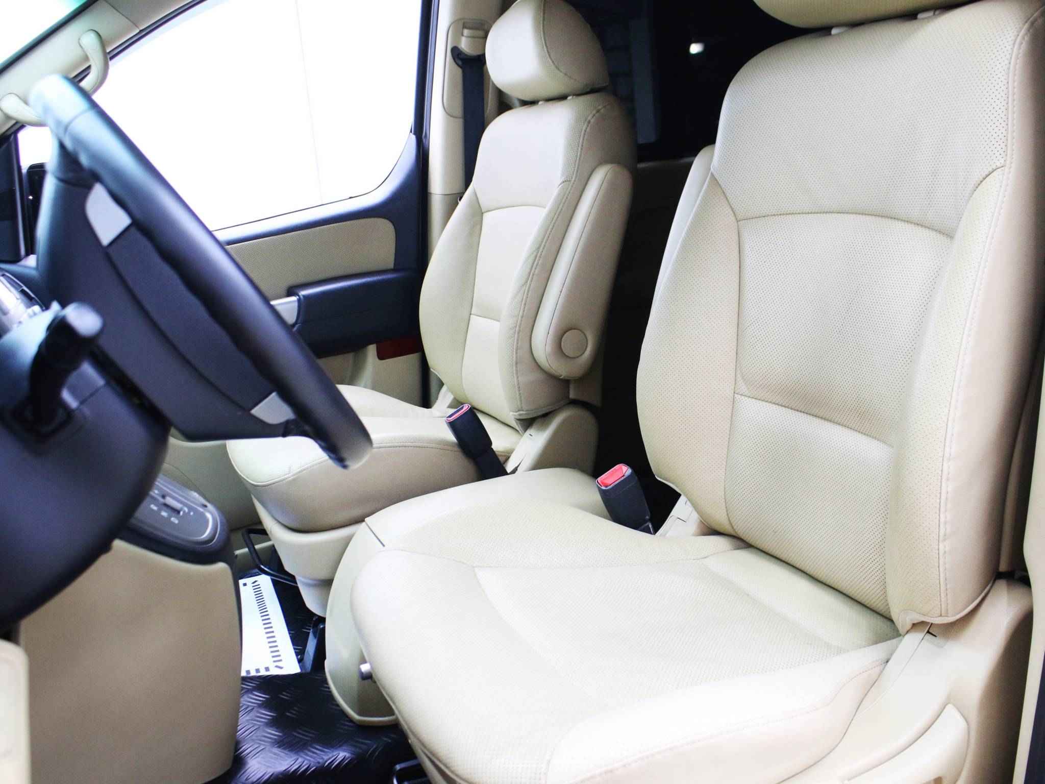 Hyundai Grand Starex, I