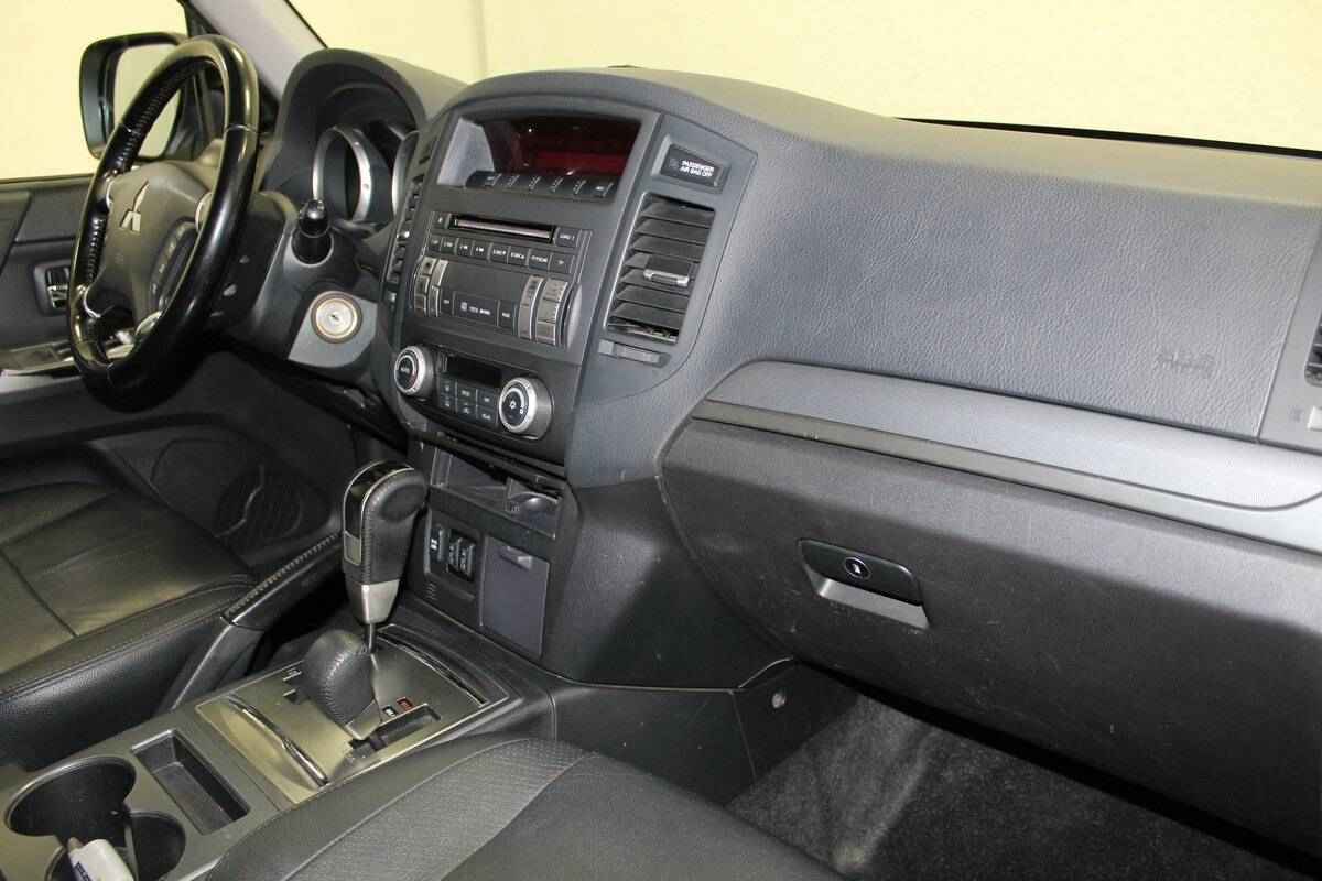 Mitsubishi Pajero, IV Рестайлинг 1