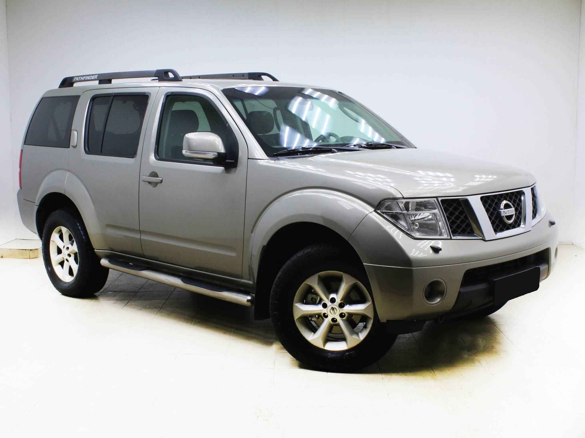 Nissan Pathfinder, III