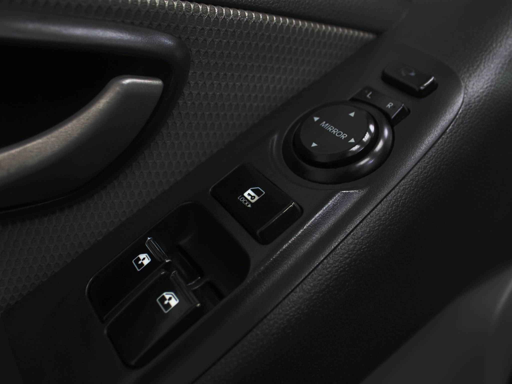 Hyundai Grand Starex, I