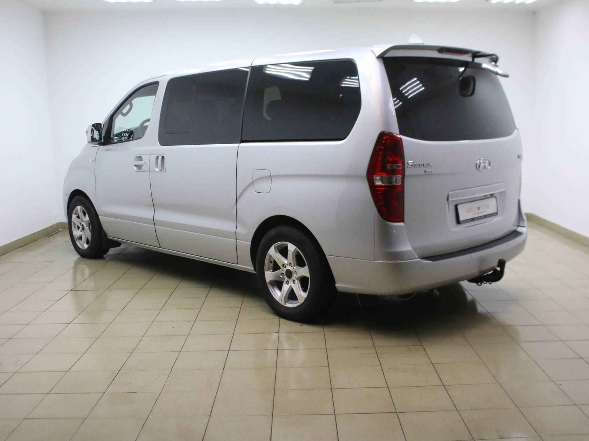 Hyundai Grand Starex, I