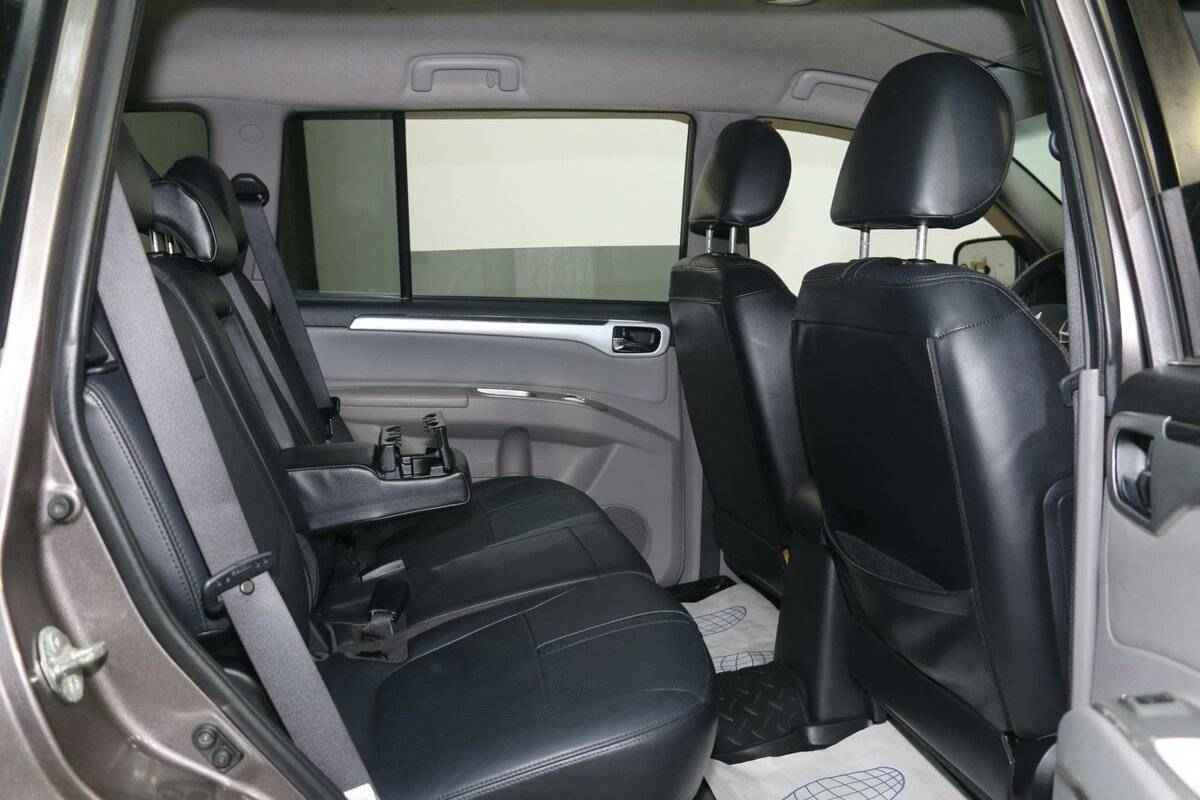 Mitsubishi Pajero Sport, II