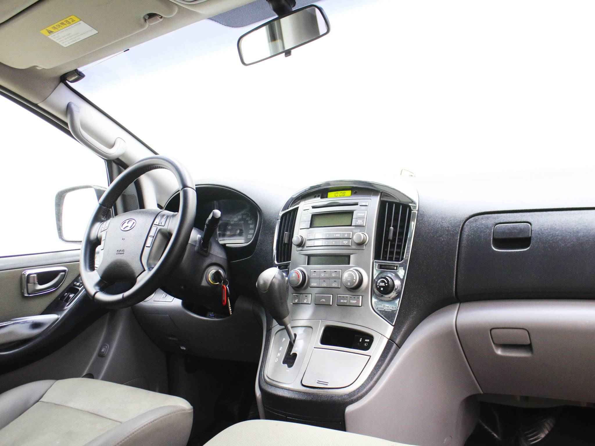 Hyundai Grand Starex, I