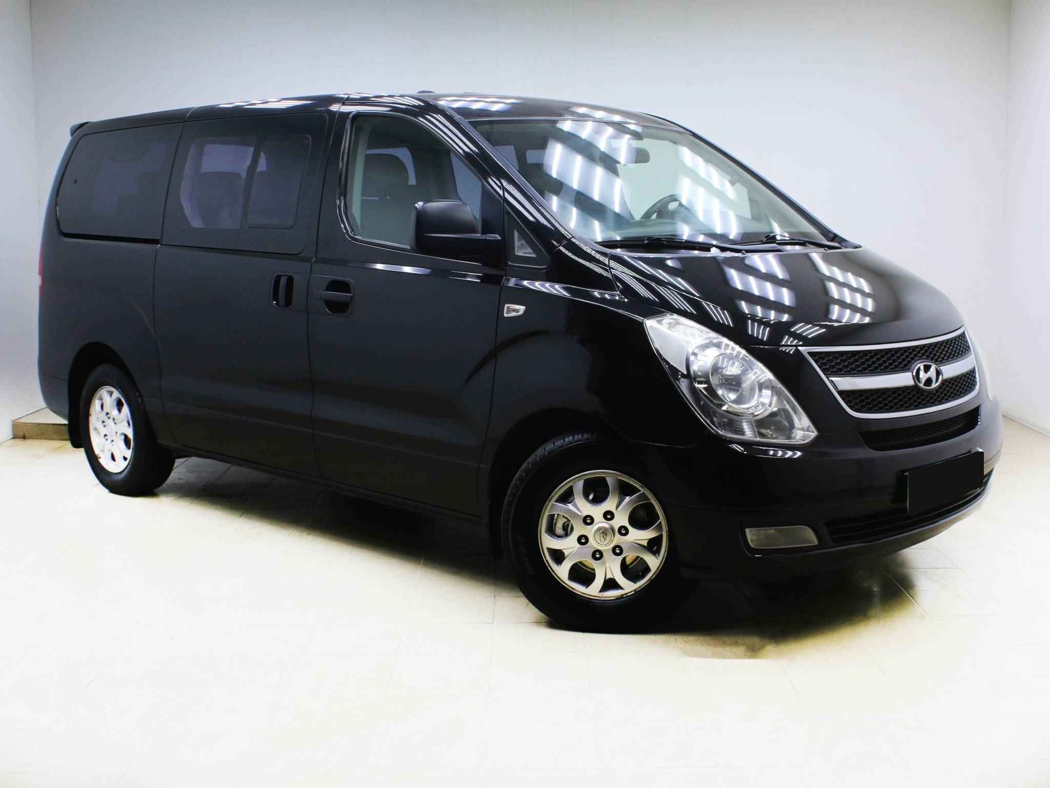 Hyundai Grand Starex, I