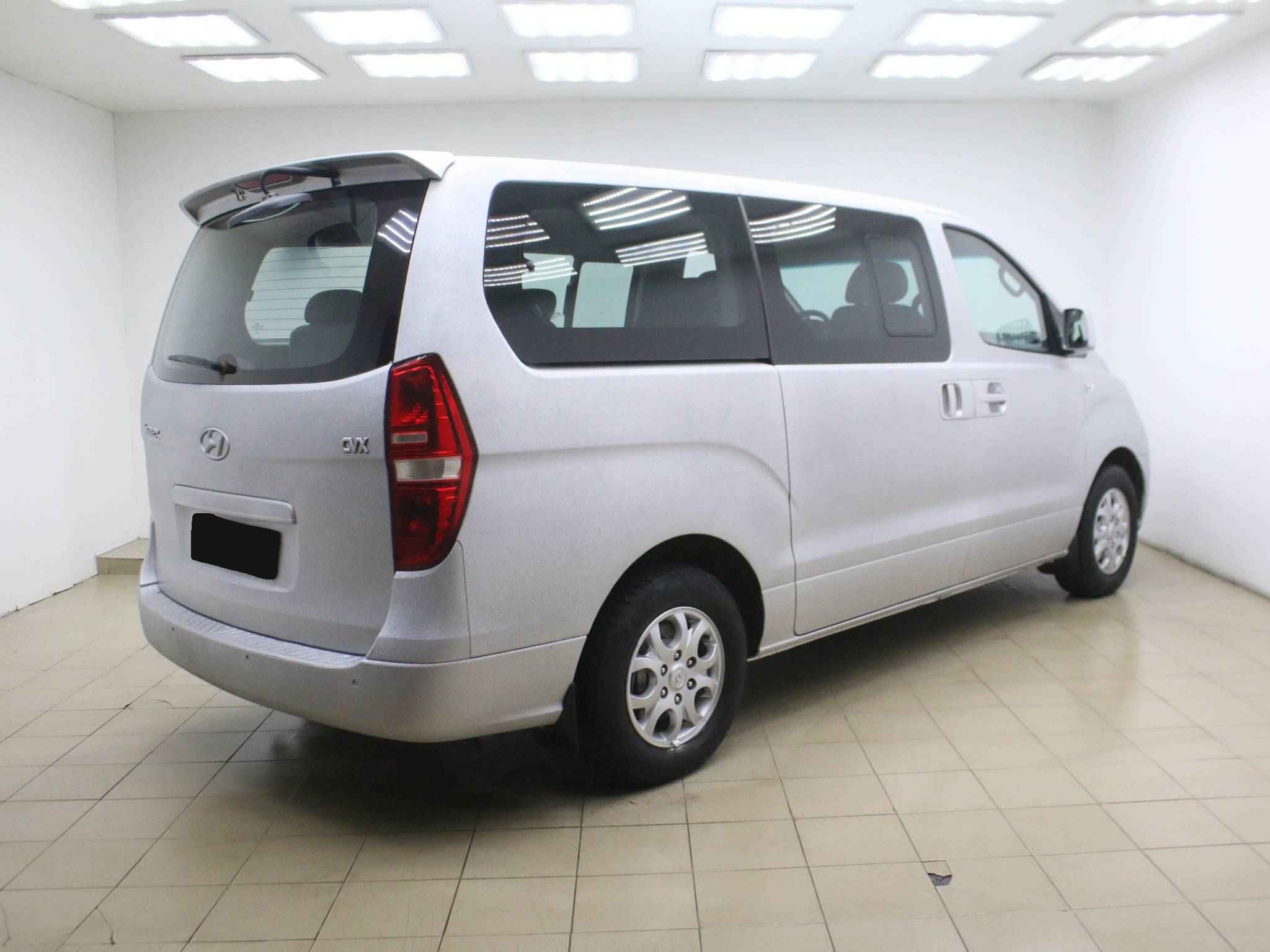 Hyundai Grand Starex, I