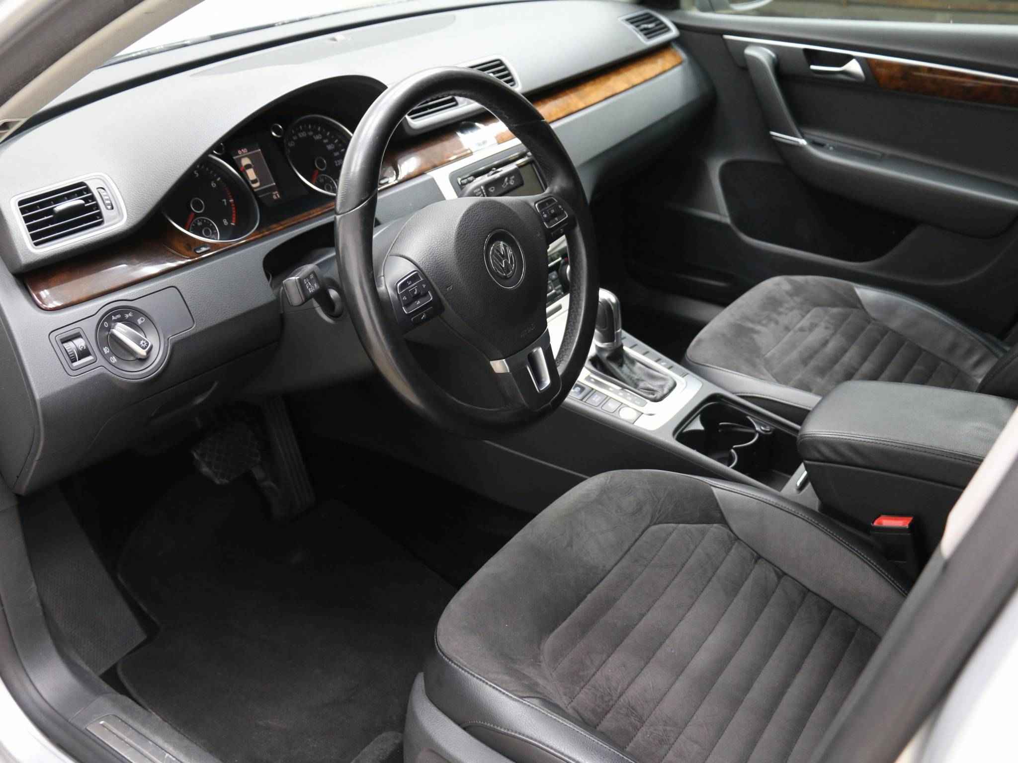 Volkswagen Passat, B7