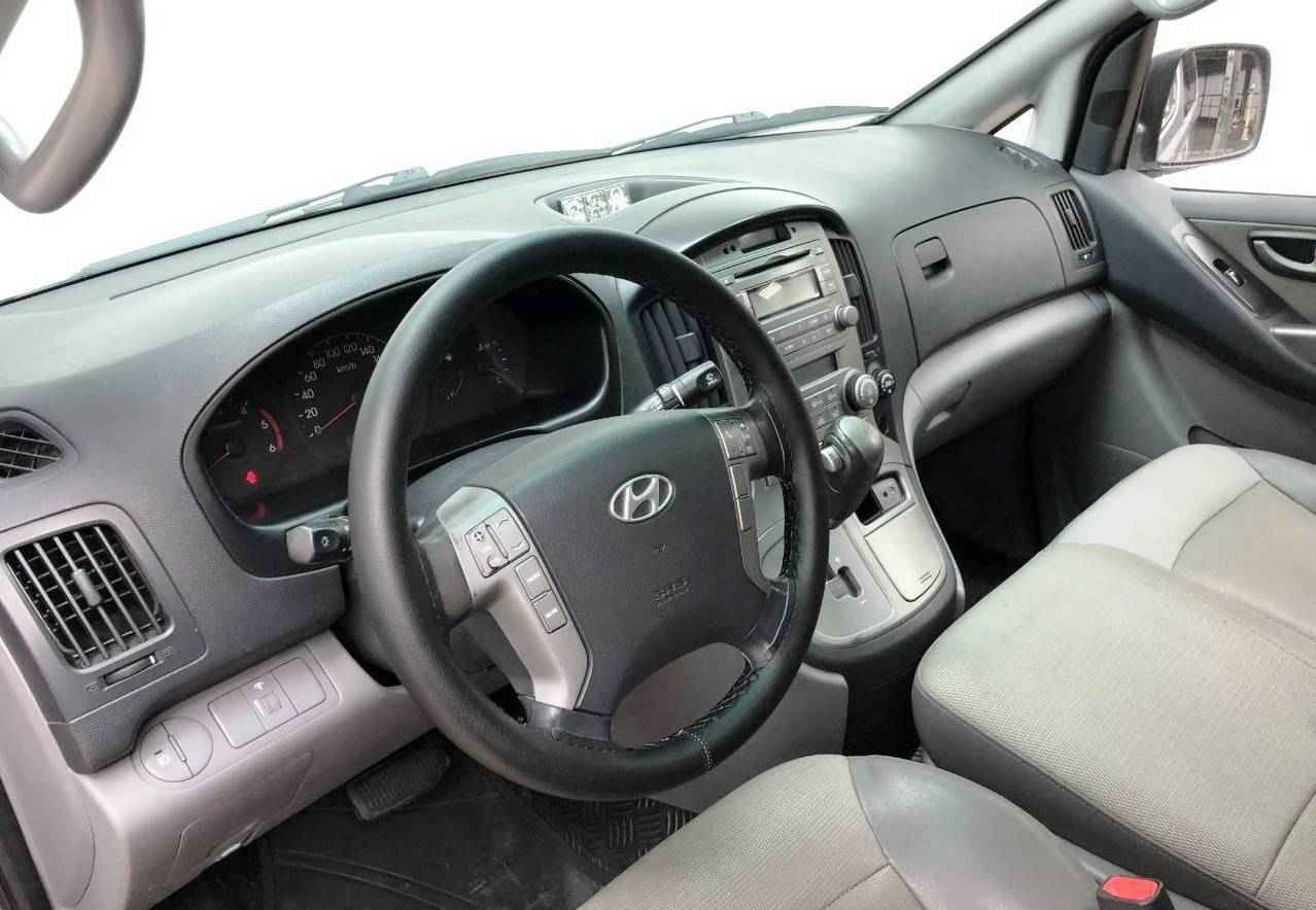 Hyundai Grand Starex, I