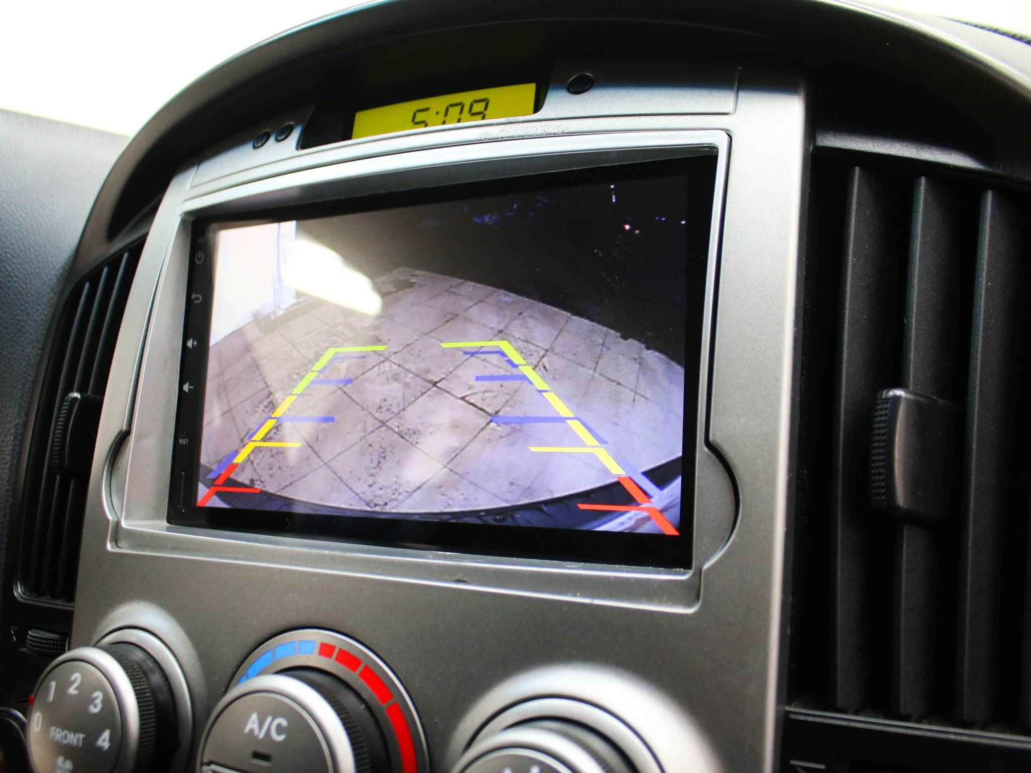 Hyundai Grand Starex, I