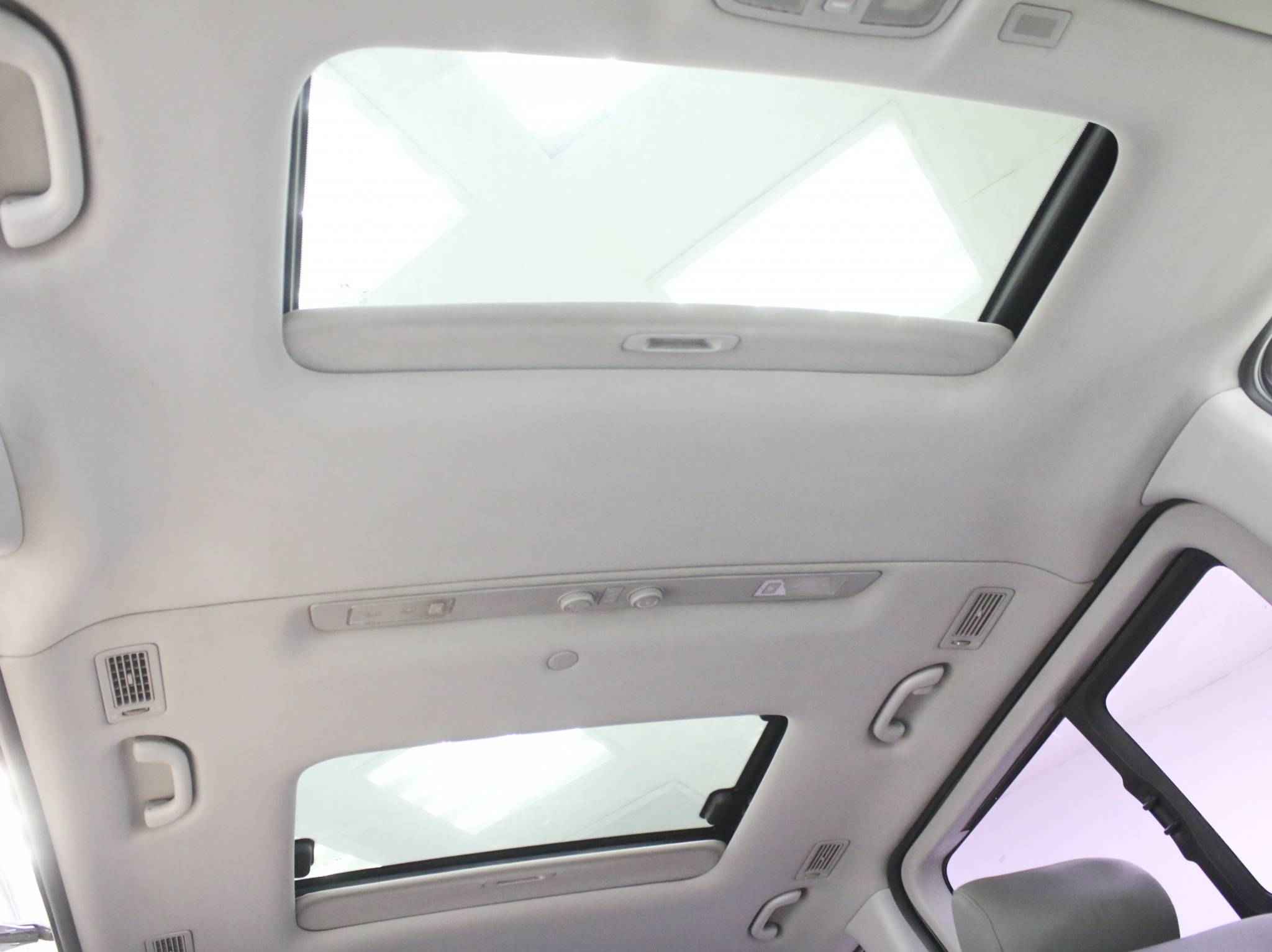 Hyundai Grand Starex, I