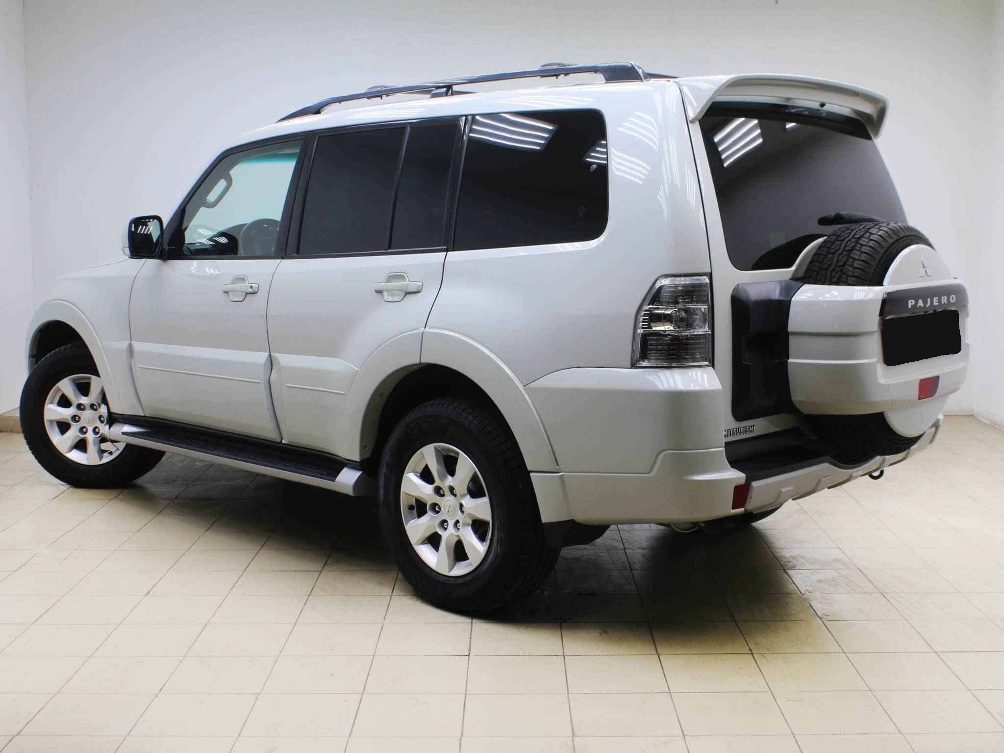 Mitsubishi Pajero, IV Рестайлинг 1