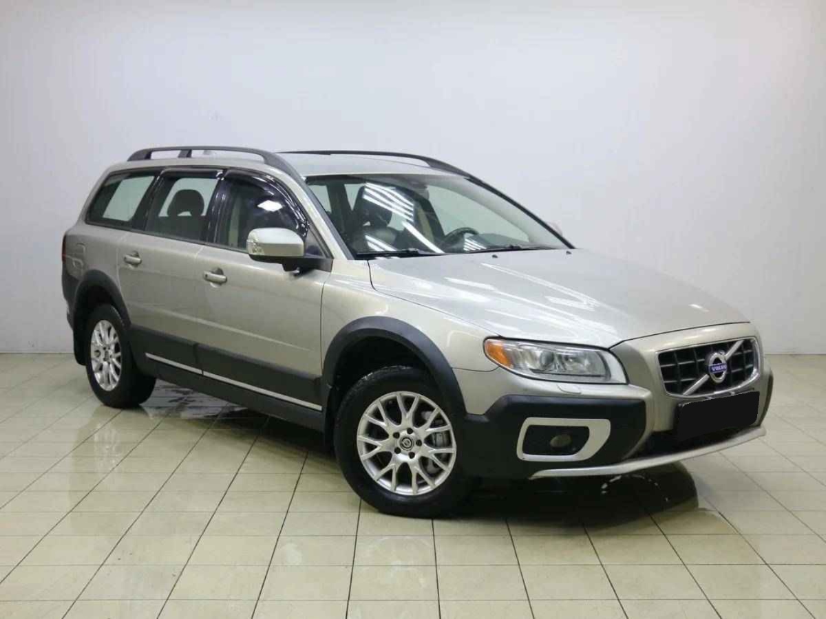 Volvo XC70, II