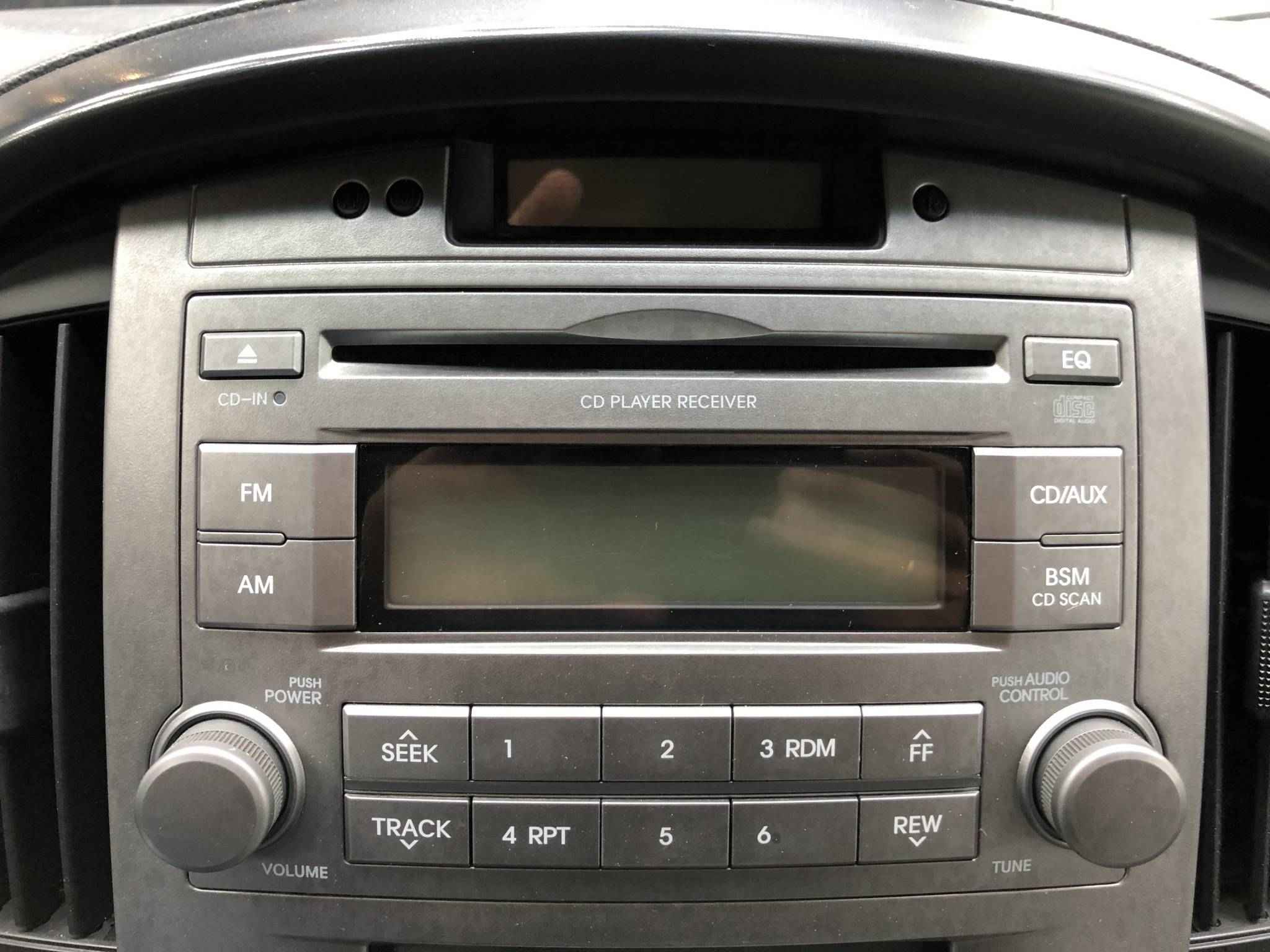 Hyundai Grand Starex, I