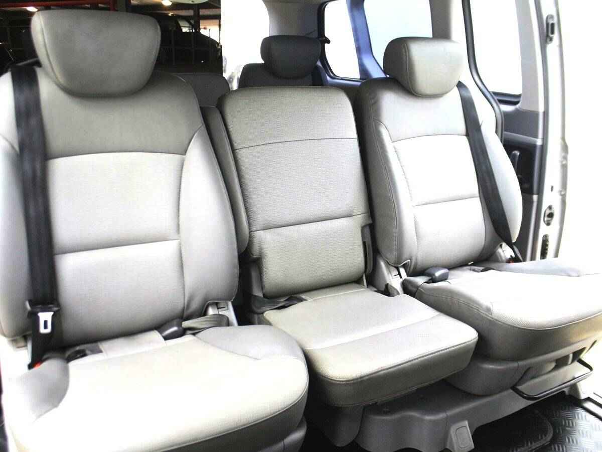 Hyundai Grand Starex, I