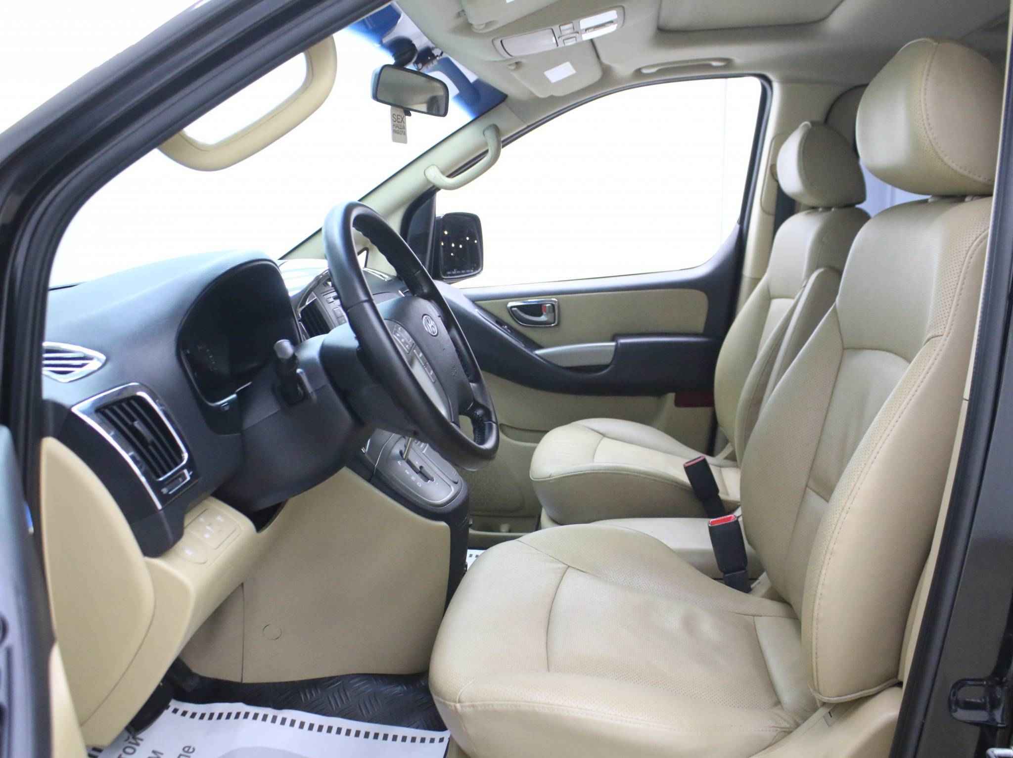 Hyundai Grand Starex, I