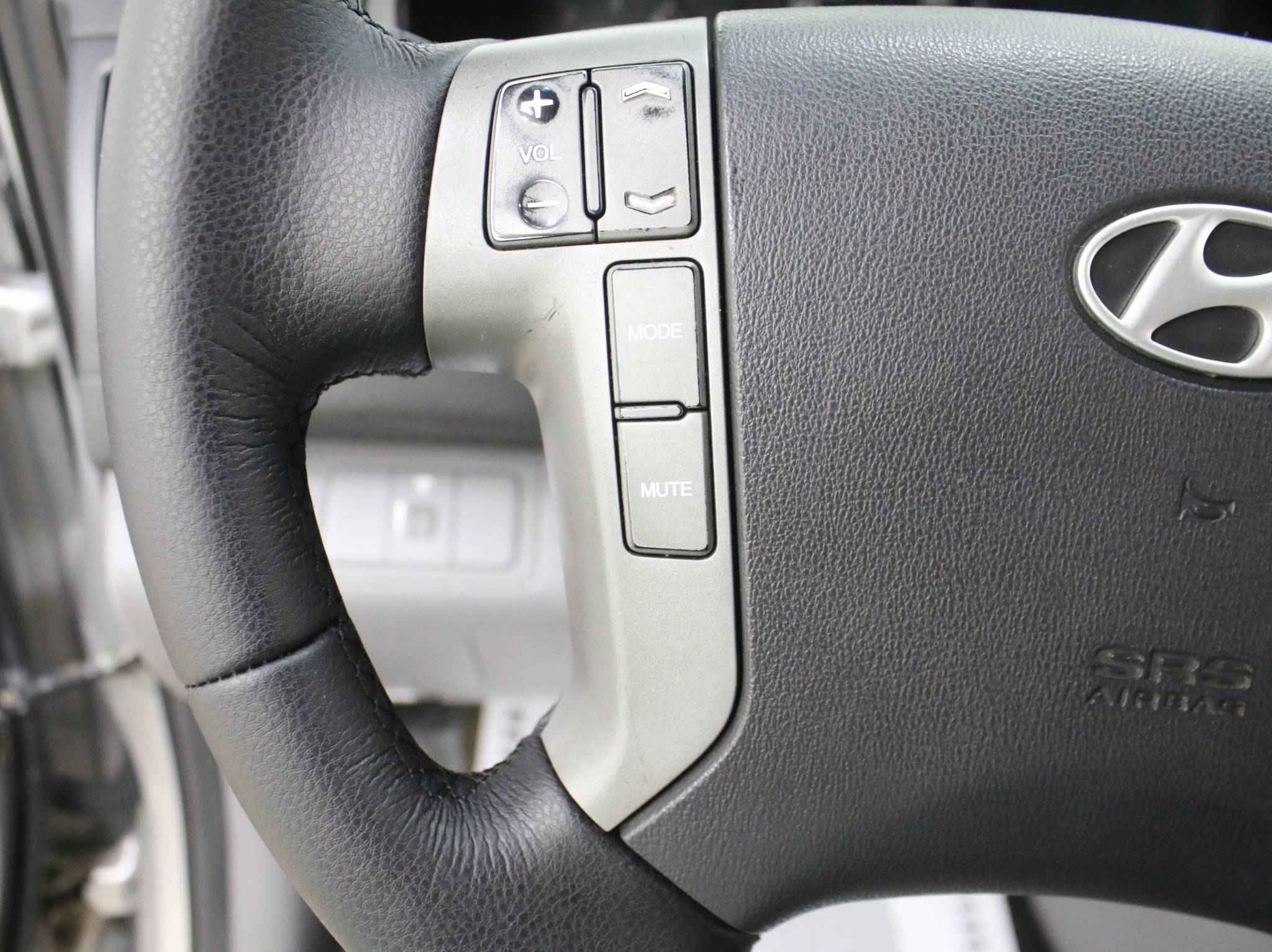 Hyundai Grand Starex, I