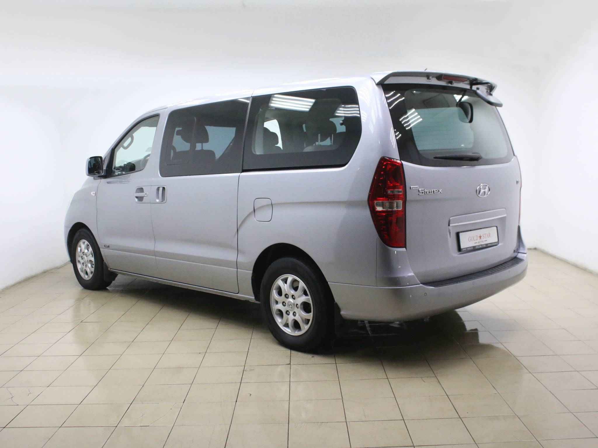 Hyundai Grand Starex, I