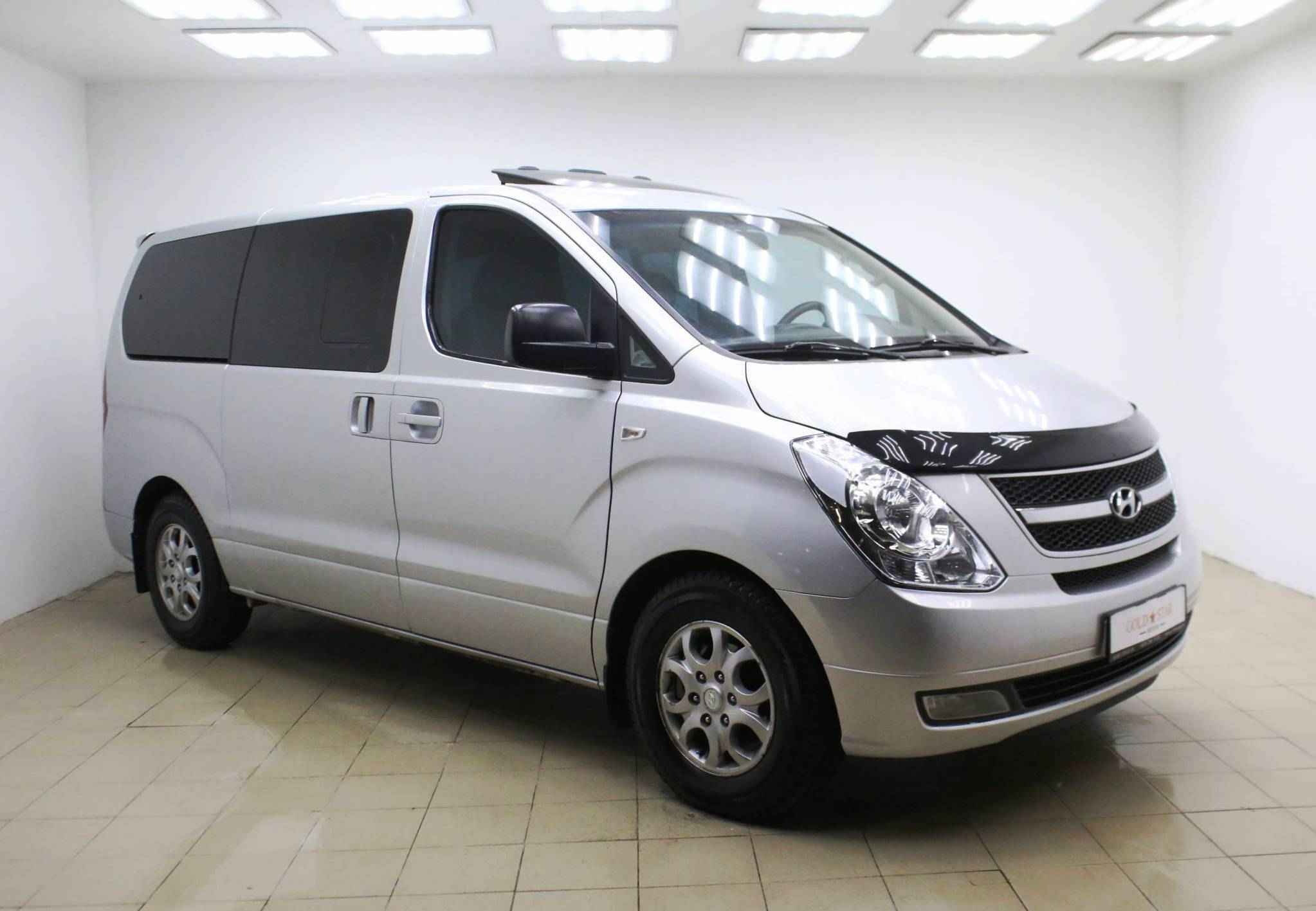 Hyundai Grand Starex, I