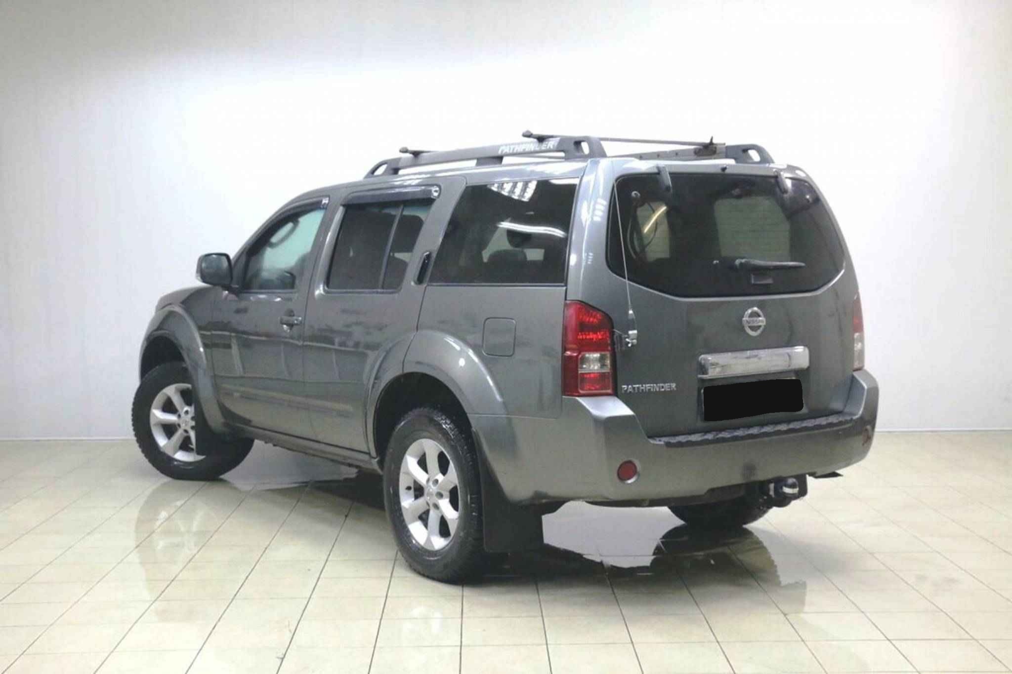 Nissan Pathfinder, III