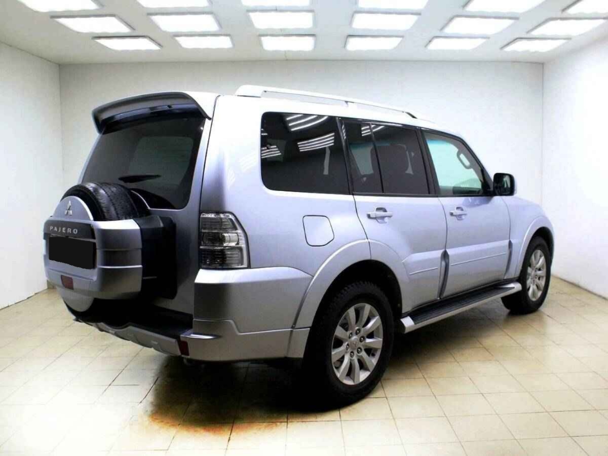 Mitsubishi Pajero, IV