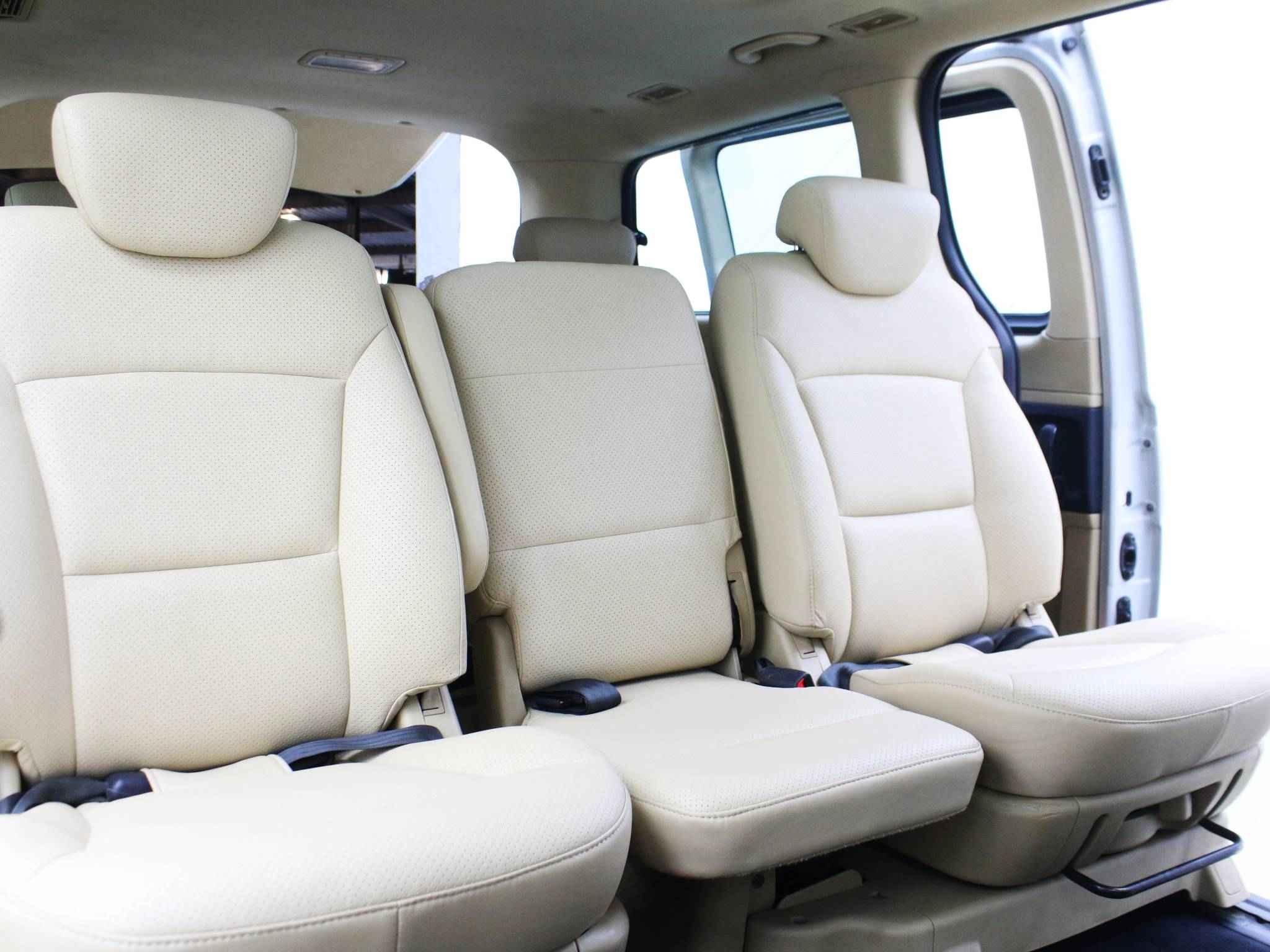 Hyundai Grand Starex, I