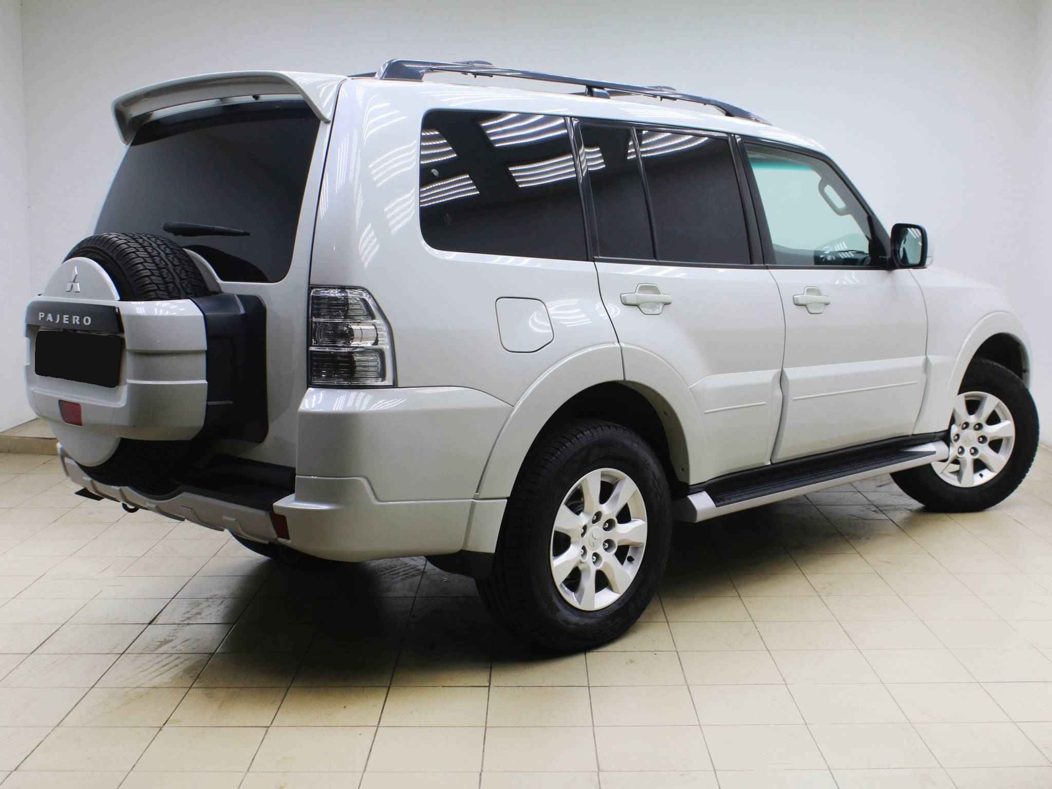 Mitsubishi Pajero, IV Рестайлинг 1