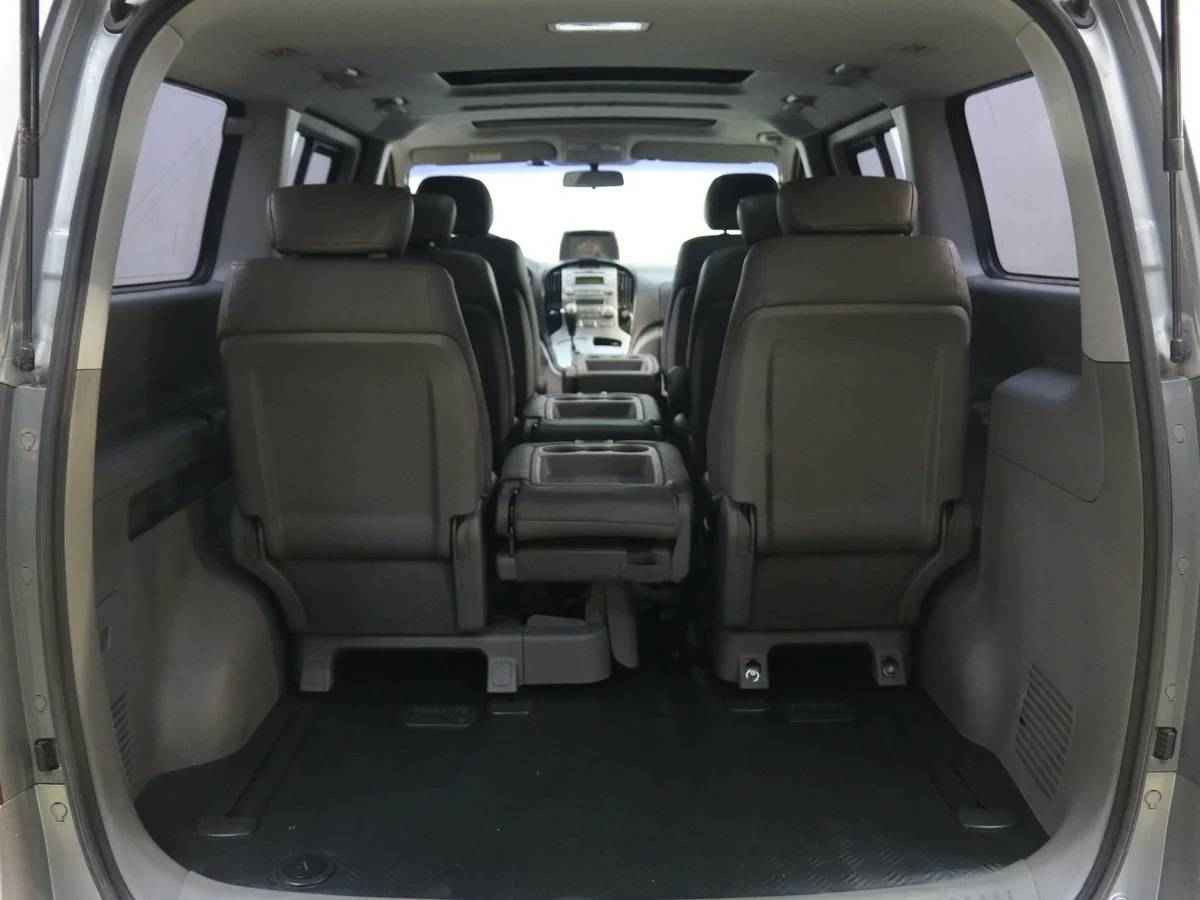 Hyundai Grand Starex, I