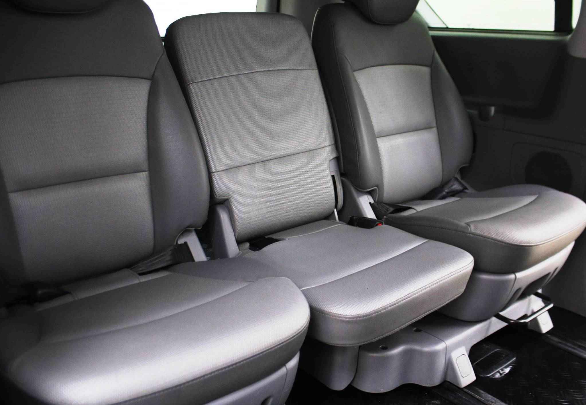 Hyundai Grand Starex, I